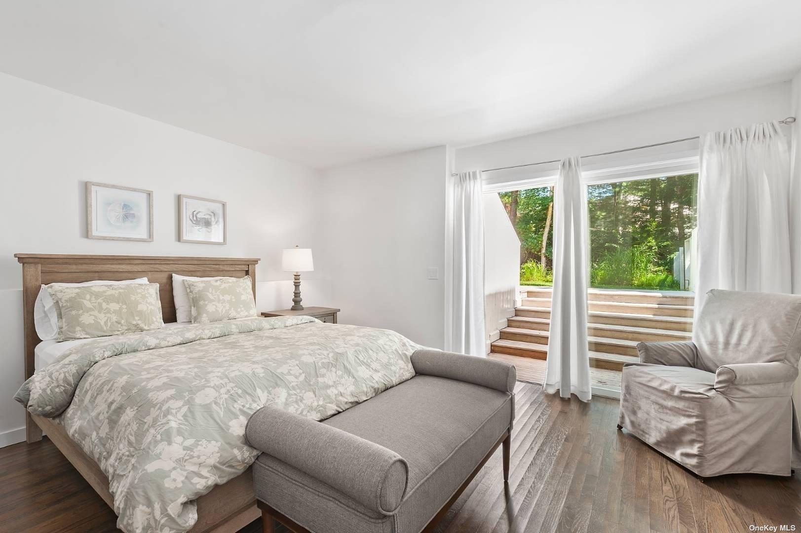 14 Elishas Path, Wainscott, NY 11975