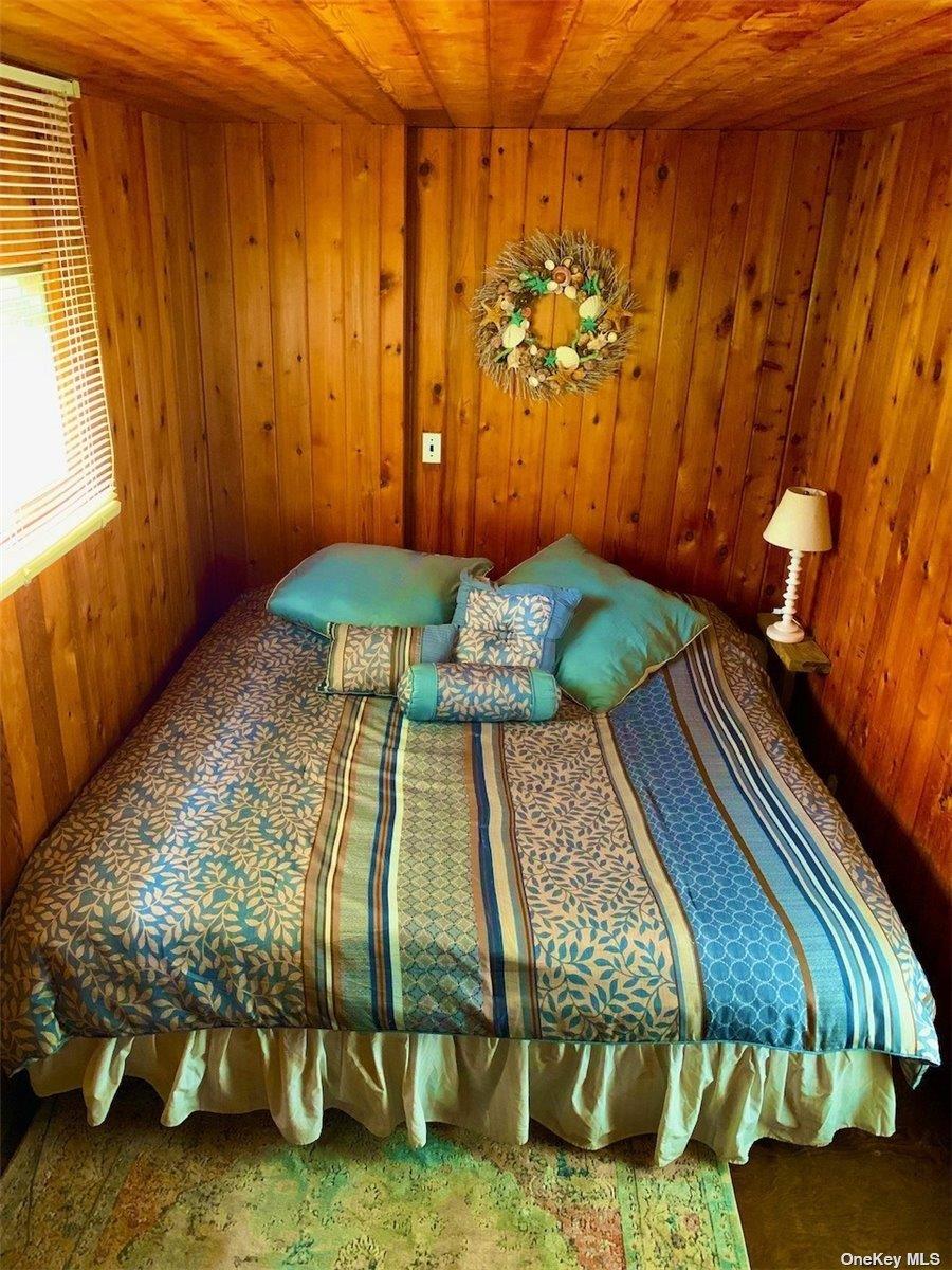 30 Gale Walk, Seaview, NY 11770