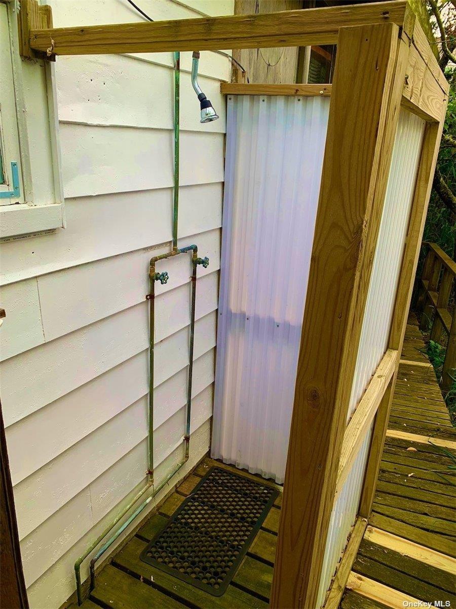 30 Gale Walk, Seaview, NY 11770