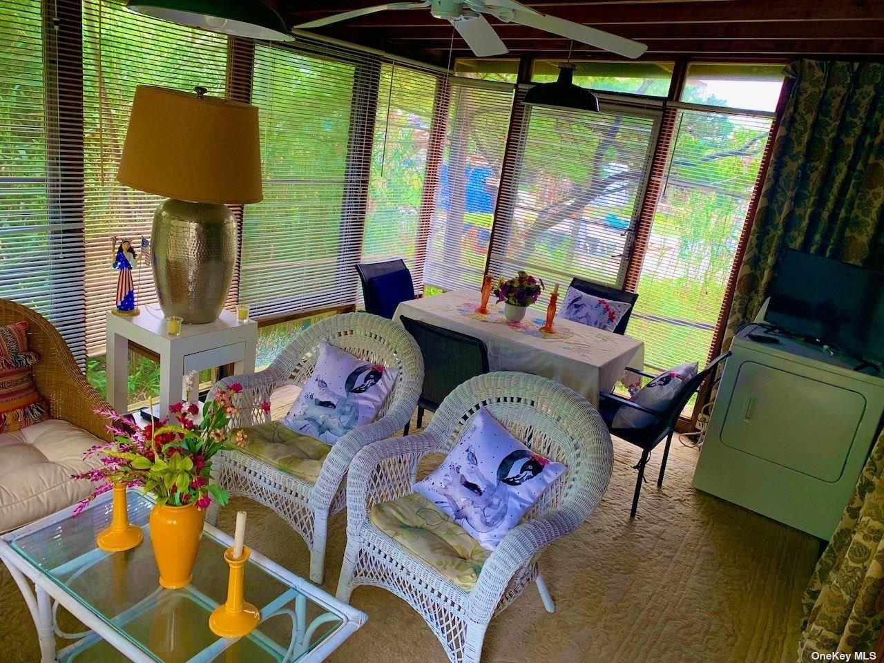 30 Gale Walk, Seaview, NY 11770