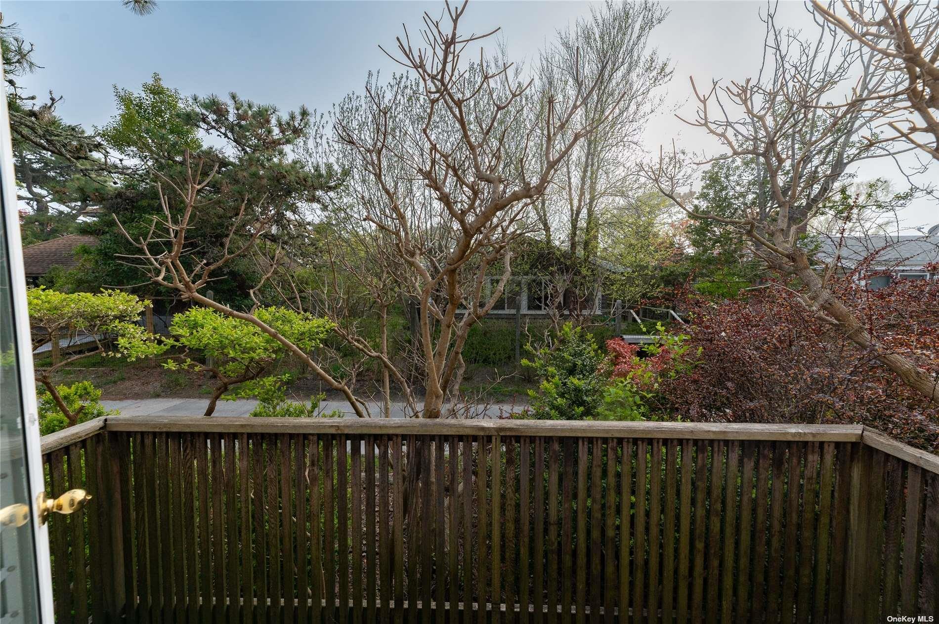 581 Bayberry Walk, Ocean Beach, NY 11770