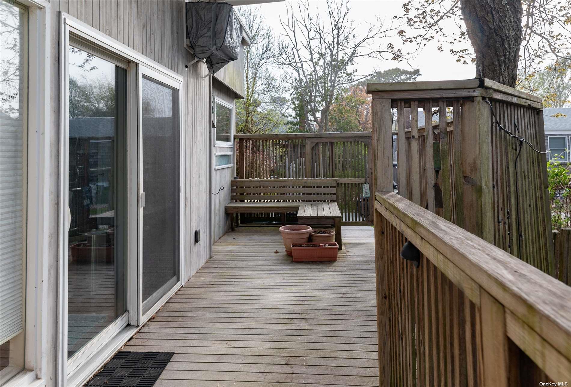 581 Bayberry Walk, Ocean Beach, NY 11770