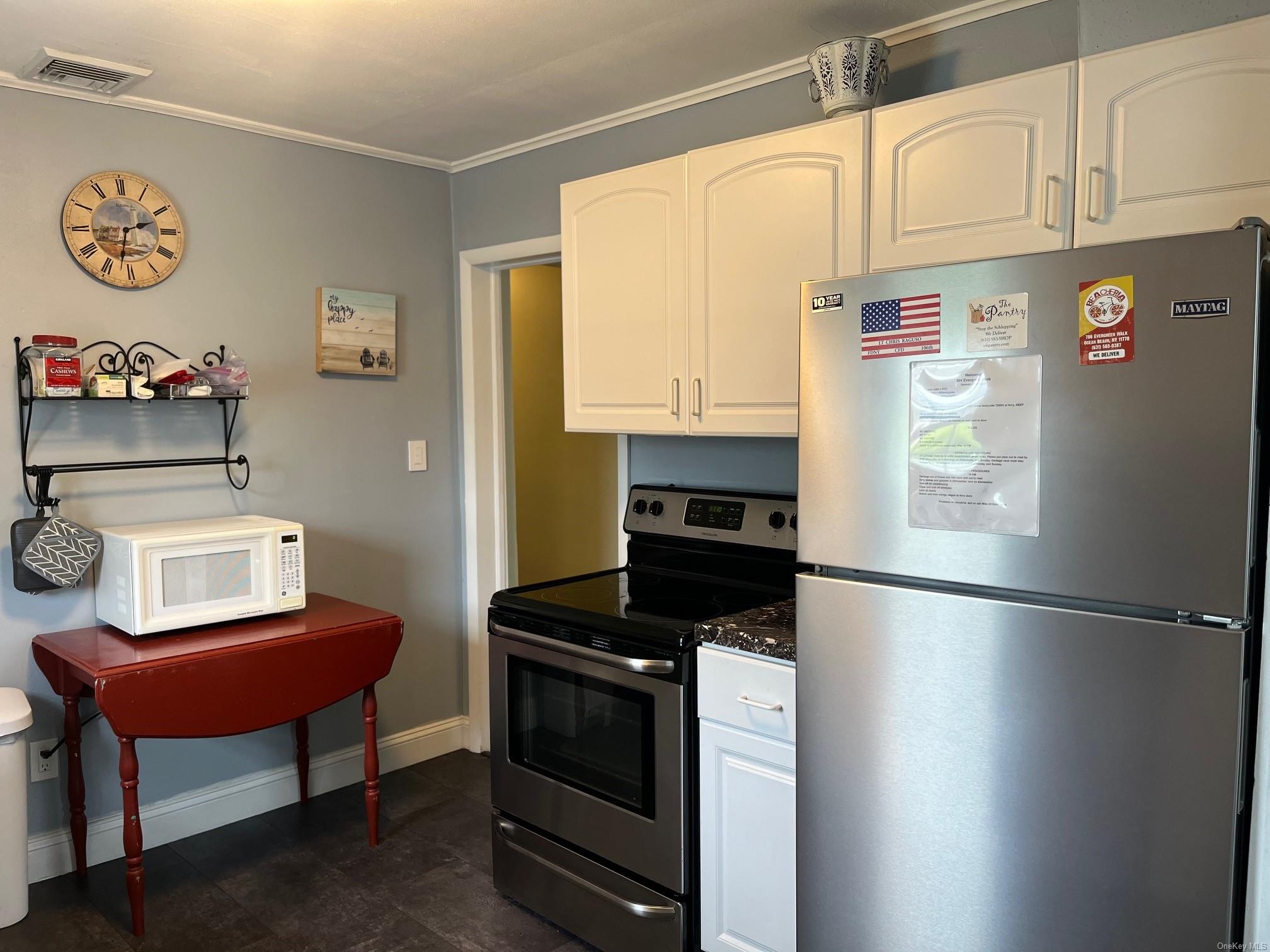 804 Evergreen Walk, Ocean Beach, NY 11770