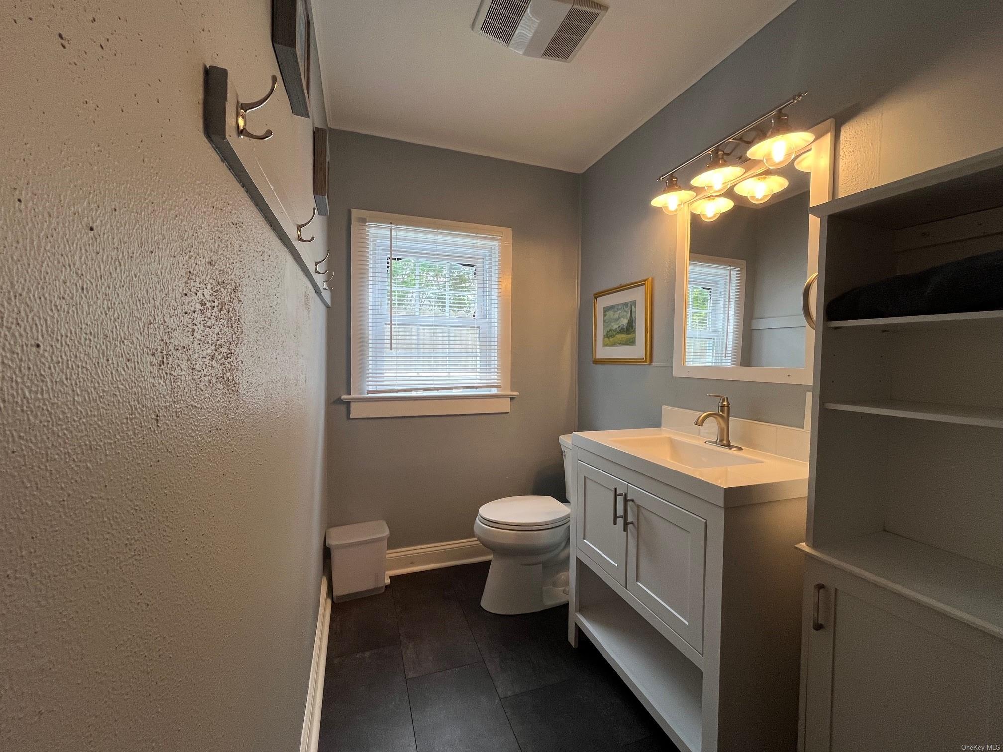 804 Evergreen Walk, Ocean Beach, NY 11770