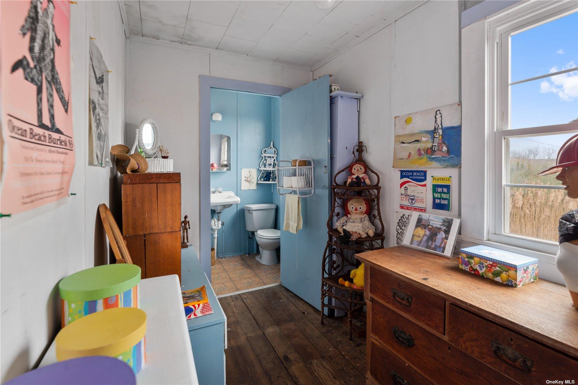 20 Ocean Road, Ocean Beach, NY 11770