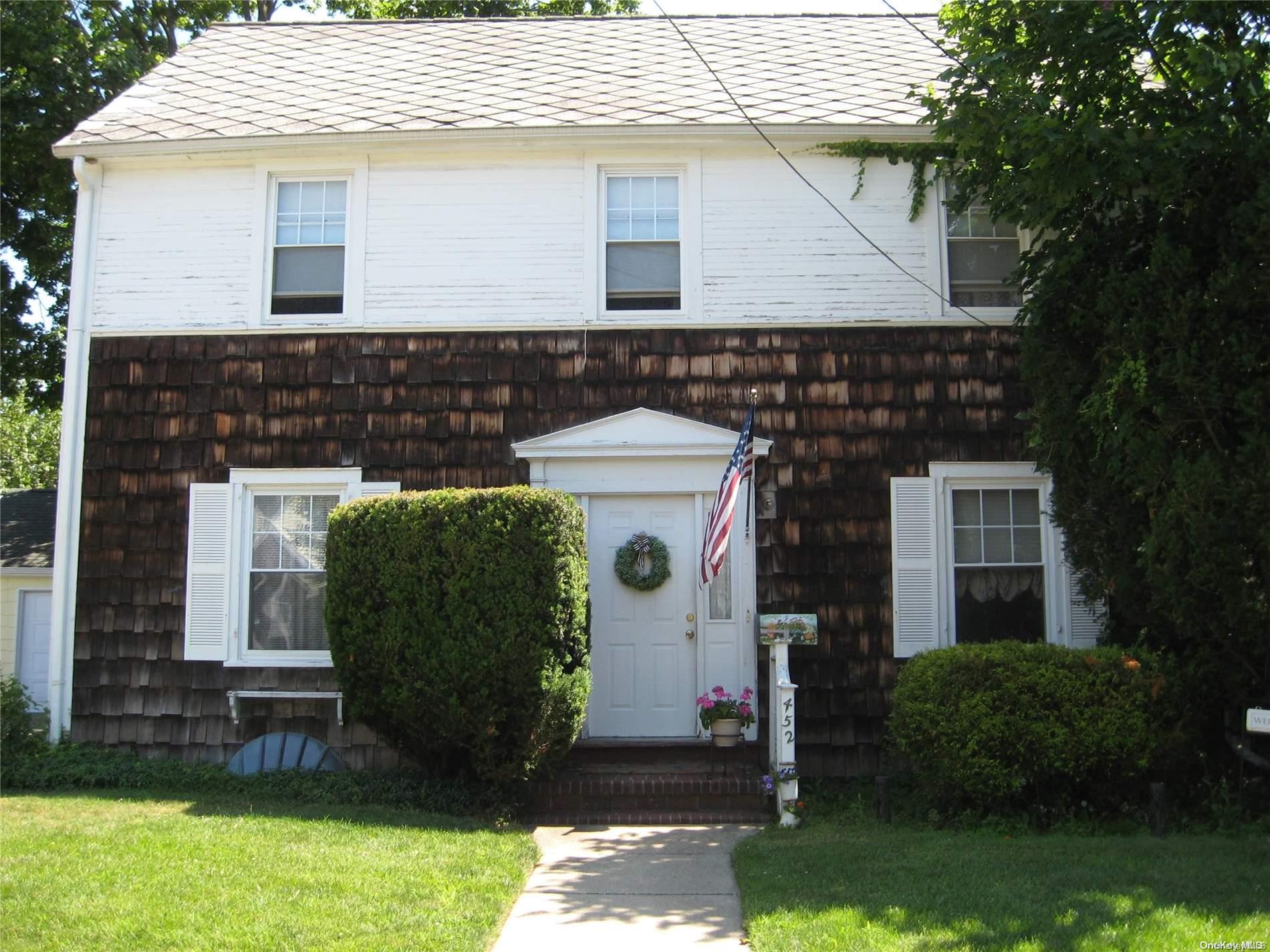 452 Foch Boulevard, Mineola, NY 11501