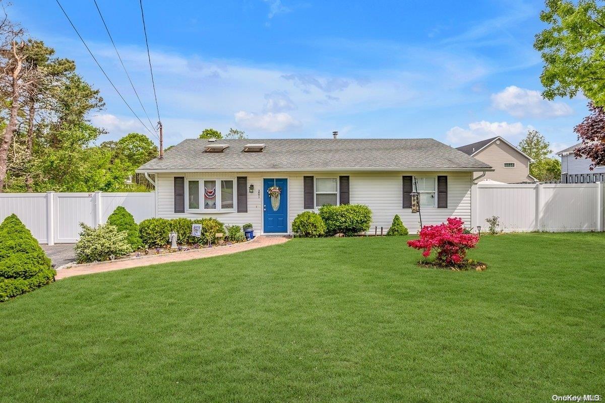 201 Atlantic Avenue, East Patchogue, NY 11772