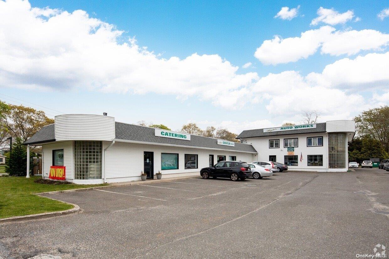 30 Old Riverhead Road, Westhampton Beach, NY 11978