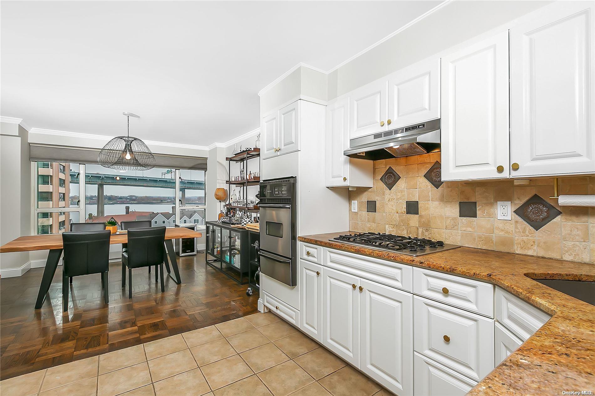 166-25 Powells Cove Blv # 5L, Beechhurst, NY 11357