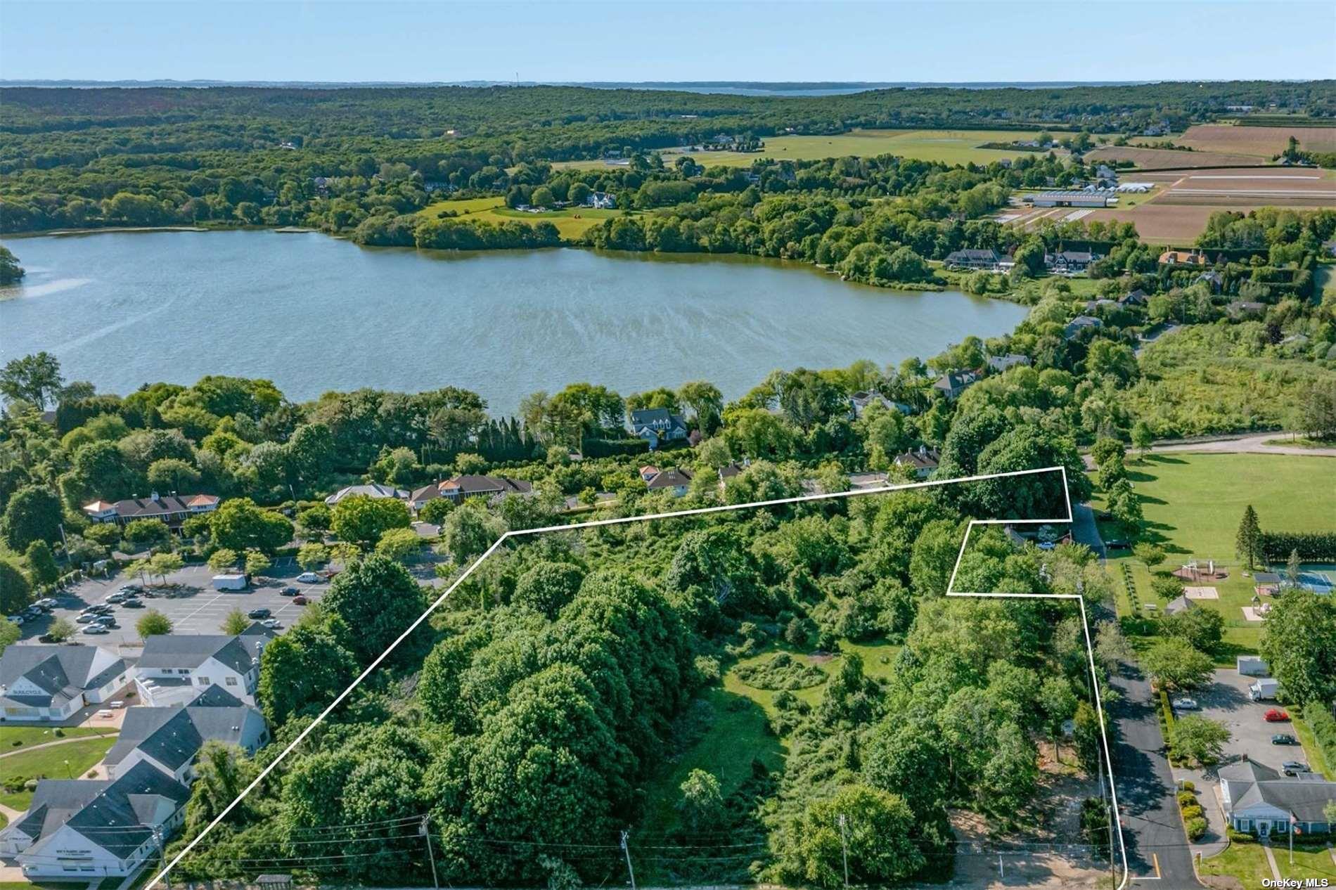 4 Hickory Lane # 11B, Water Mill, NY 11976