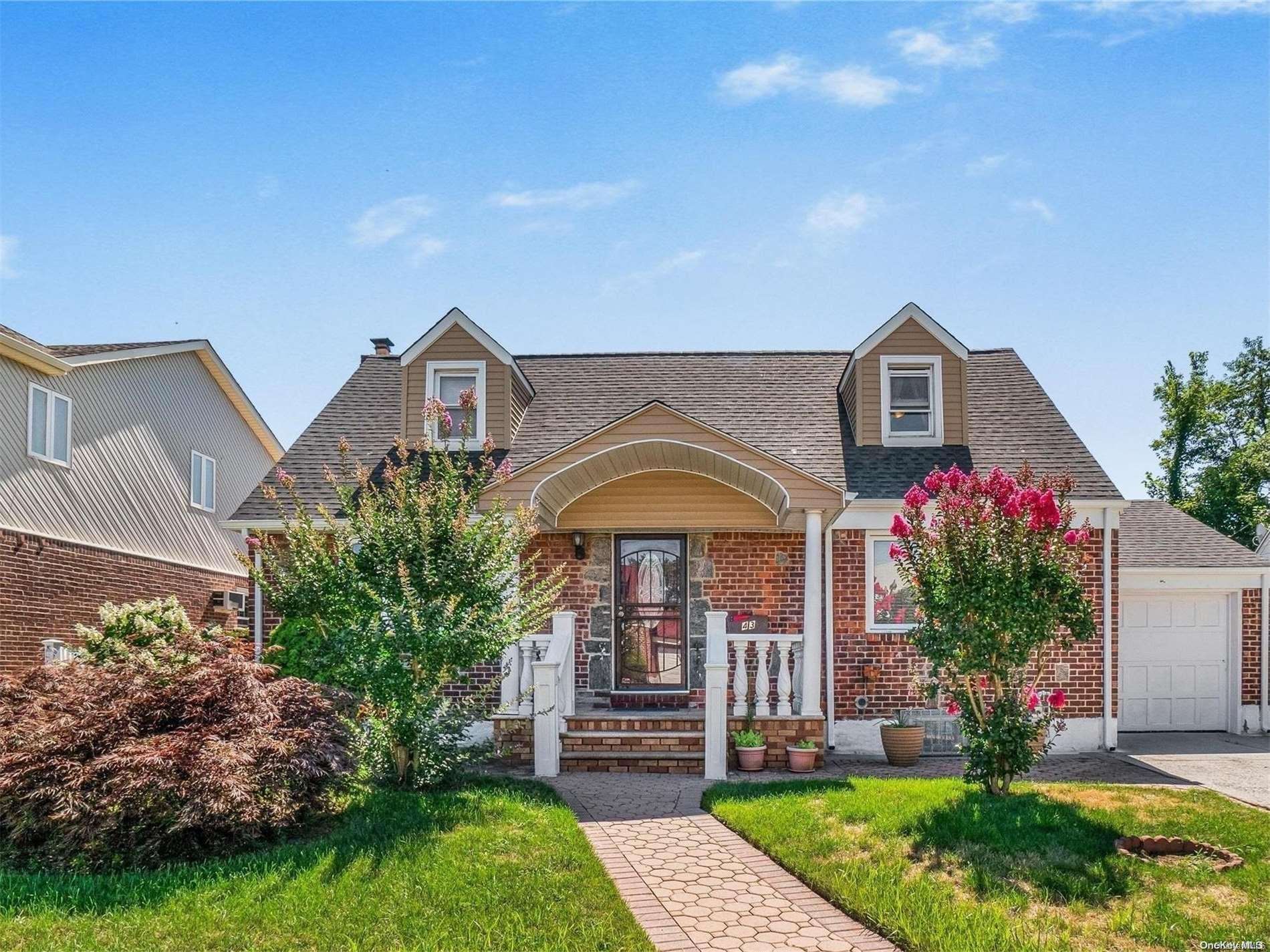 43 Goshen Street, Elmont, NY 11003