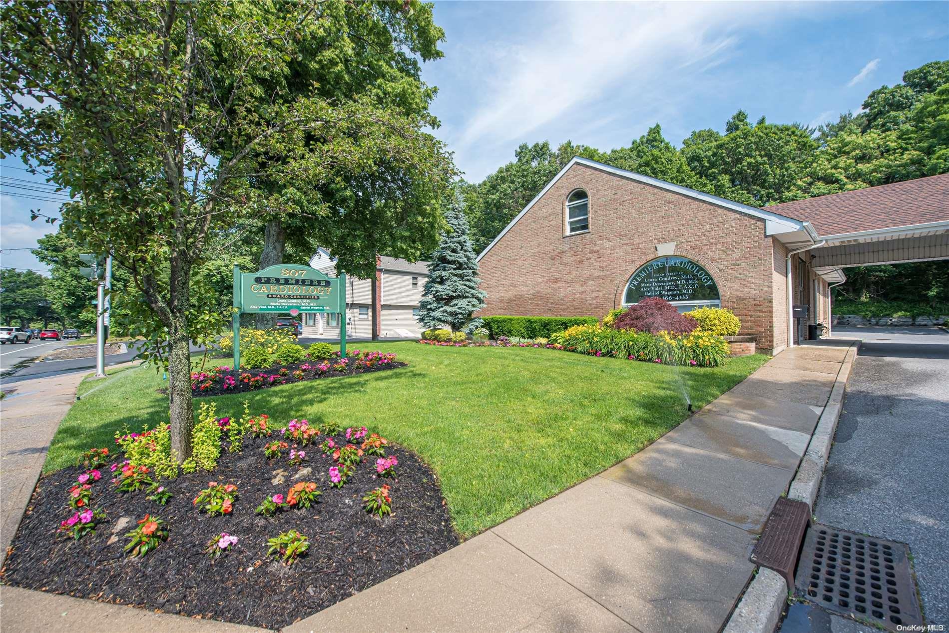 307 E Main Street, Smithtown, NY 11787