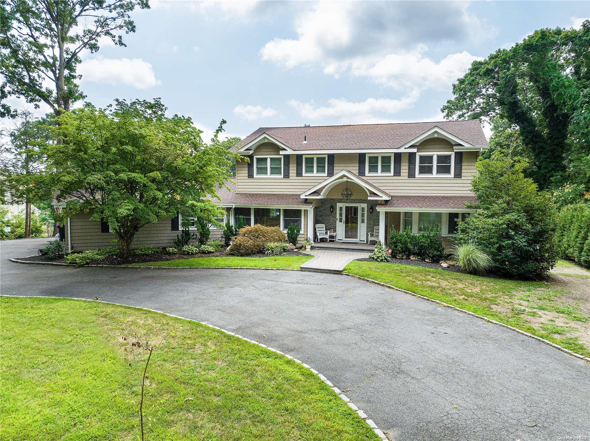 31 Ryder Avenue, Dix Hills, NY 11746