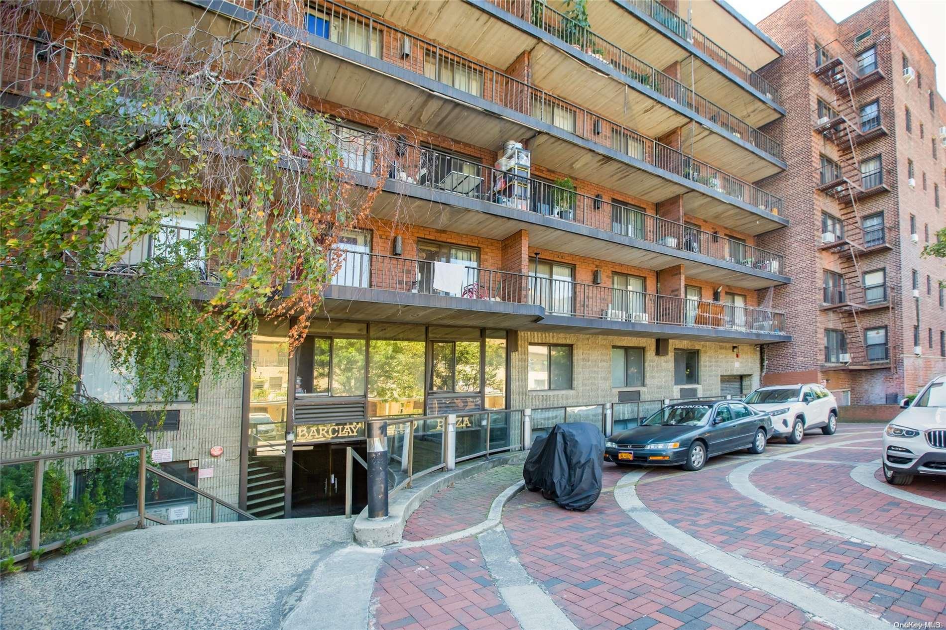 143-50 Barclay Ave # 2E, Flushing, NY 11355