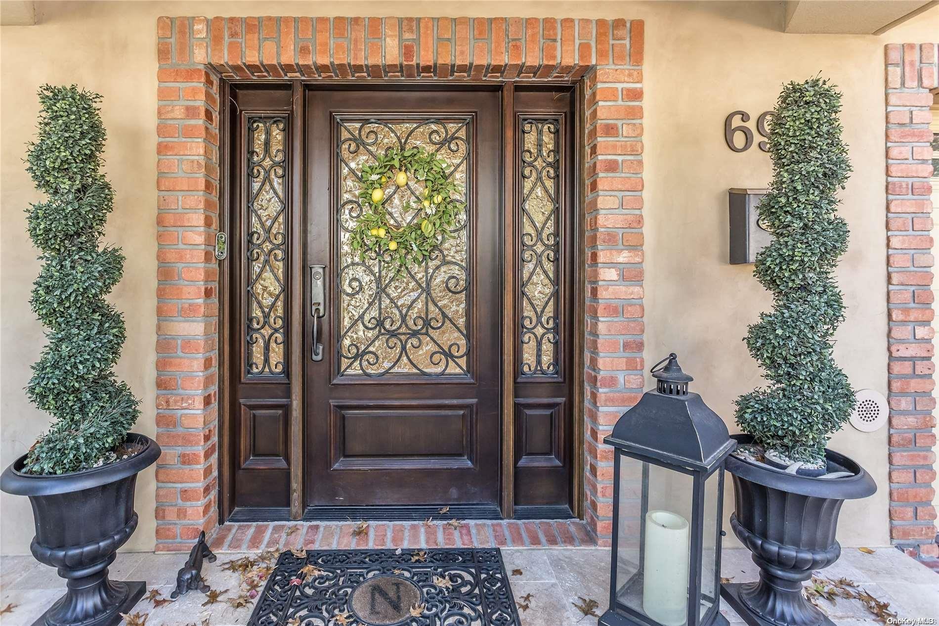 69 Knolls Drive, Manhasset Hills, NY 11040