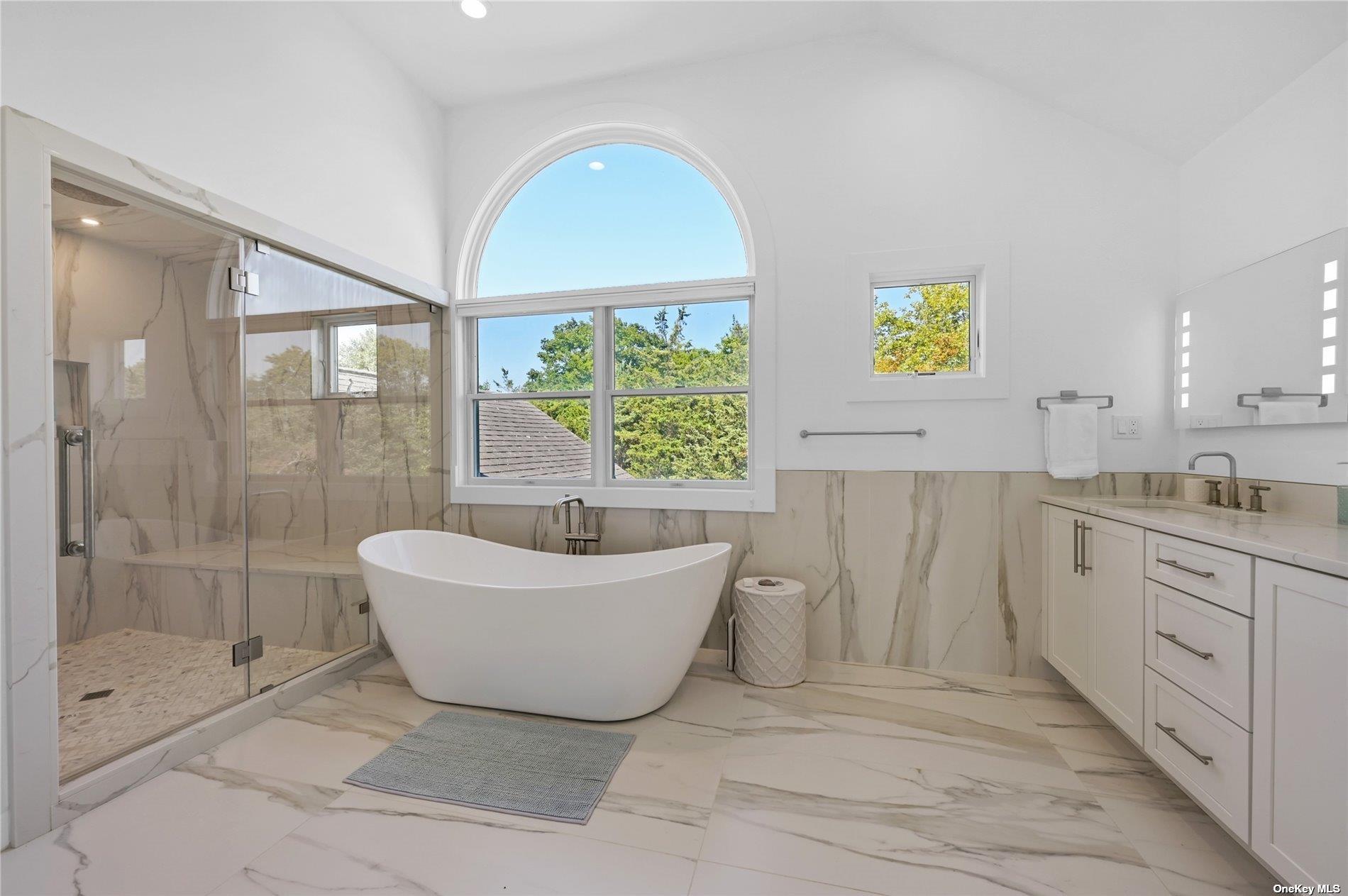 18 Remsen Lane, Remsenburg, NY 11960