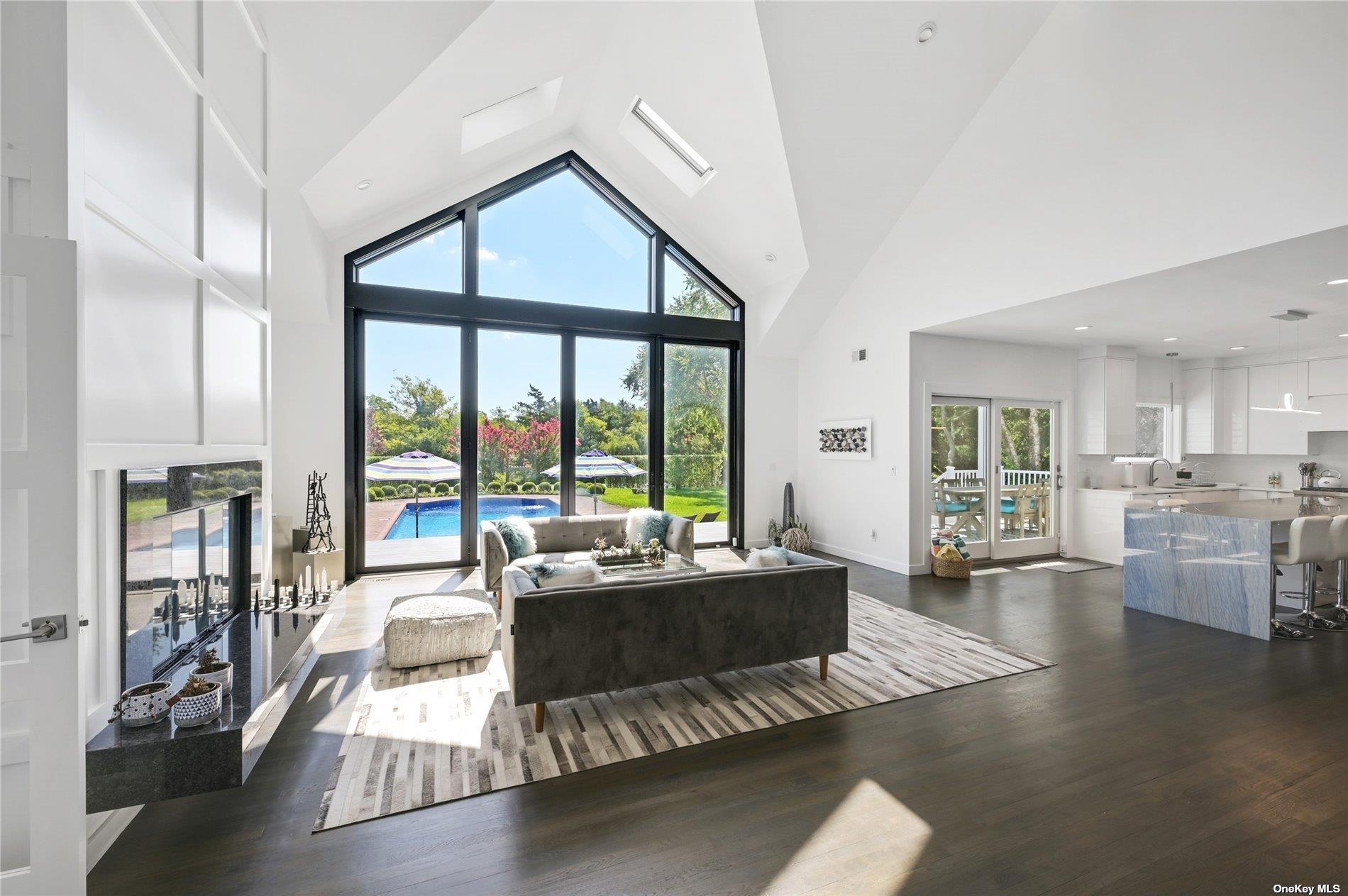 18 Remsen Lane, Remsenburg, NY 11960