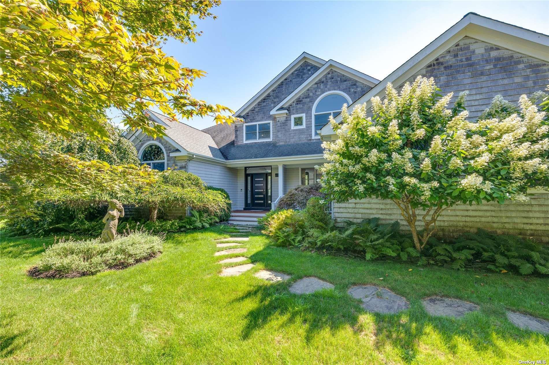 18 Remsen Lane, Remsenburg, NY 11960