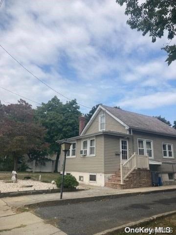 89 Bolton Street, Lindenhurst, NY 11757