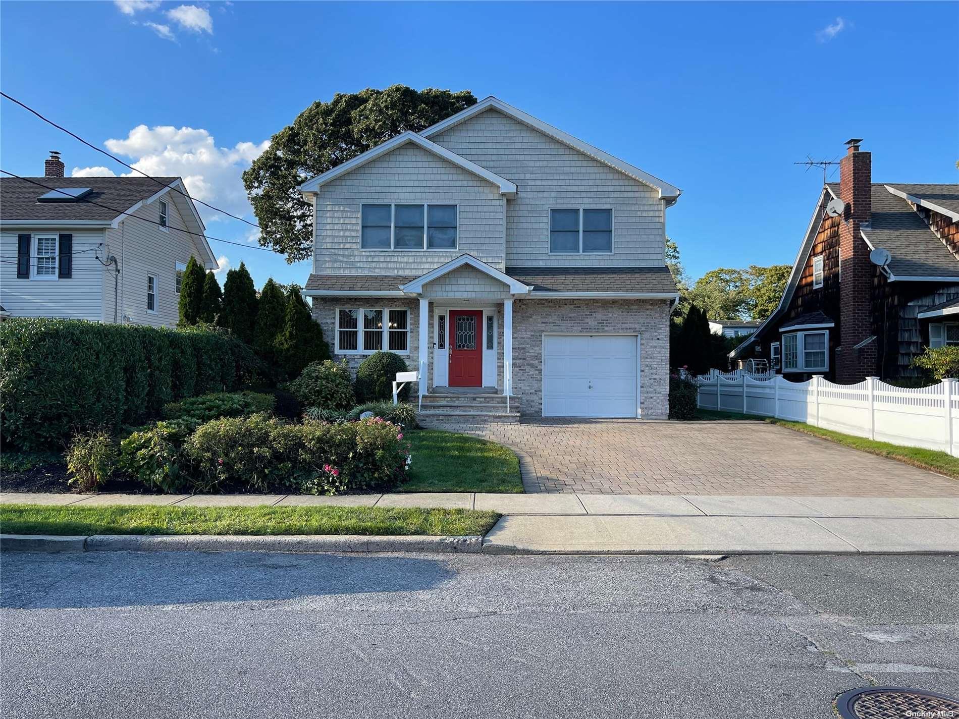 41 Elliot Place, Merrick, NY 11566