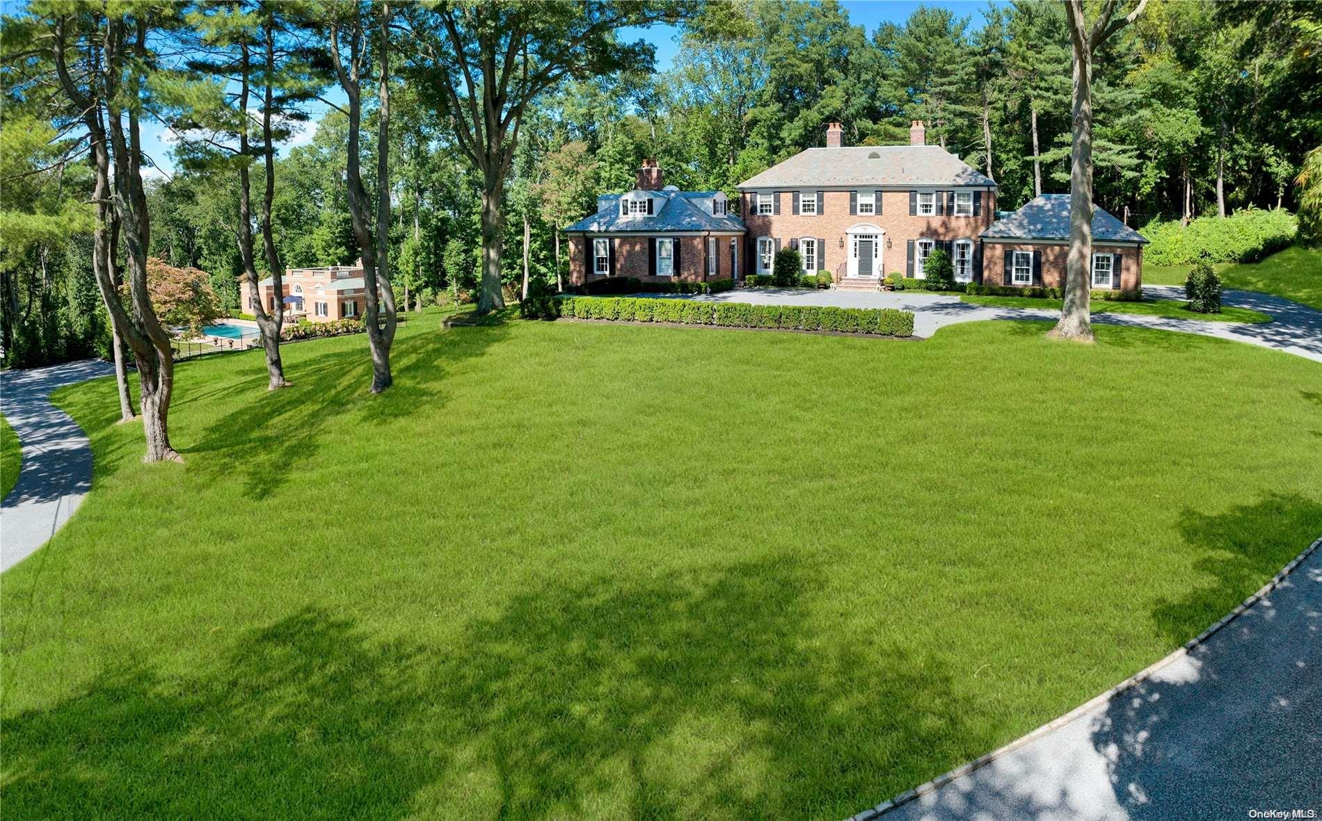 59 Private Road, Mill Neck, NY 11765