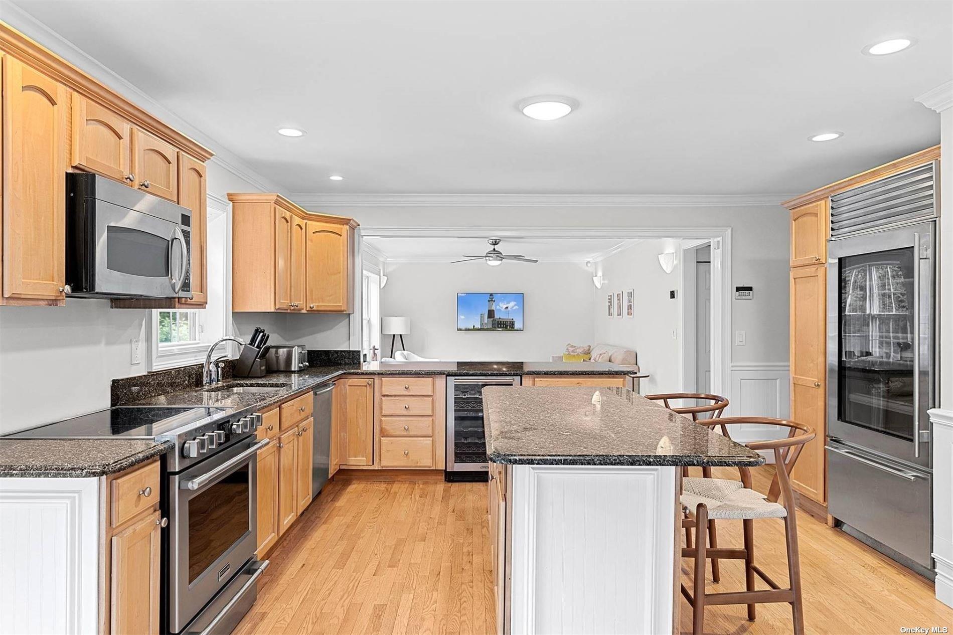 26 Squires Avenue, East Quogue, NY 11942