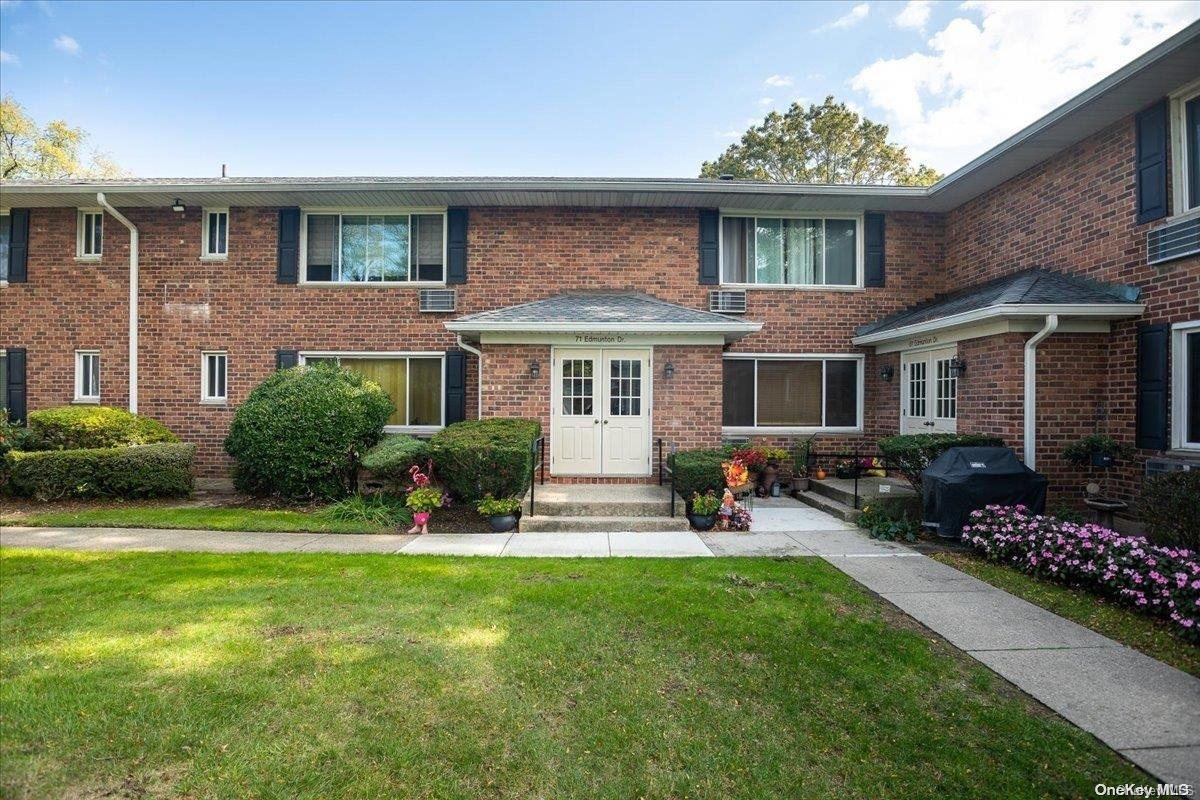 71 Edmunton Drive # F10, North Babylon, NY 11703