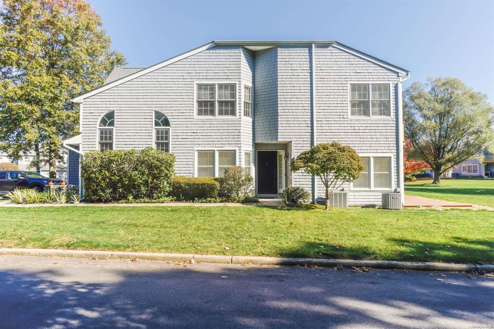 52 S Lakebridge Drive # 52, Kings Park, NY 11754