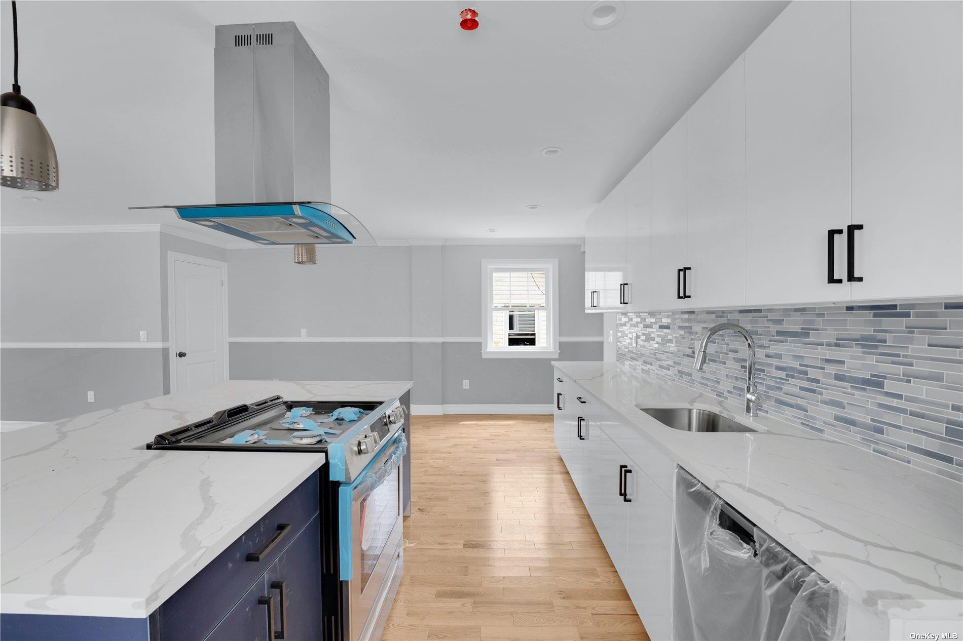 118-22 201 St, Saint Albans, NY 11412