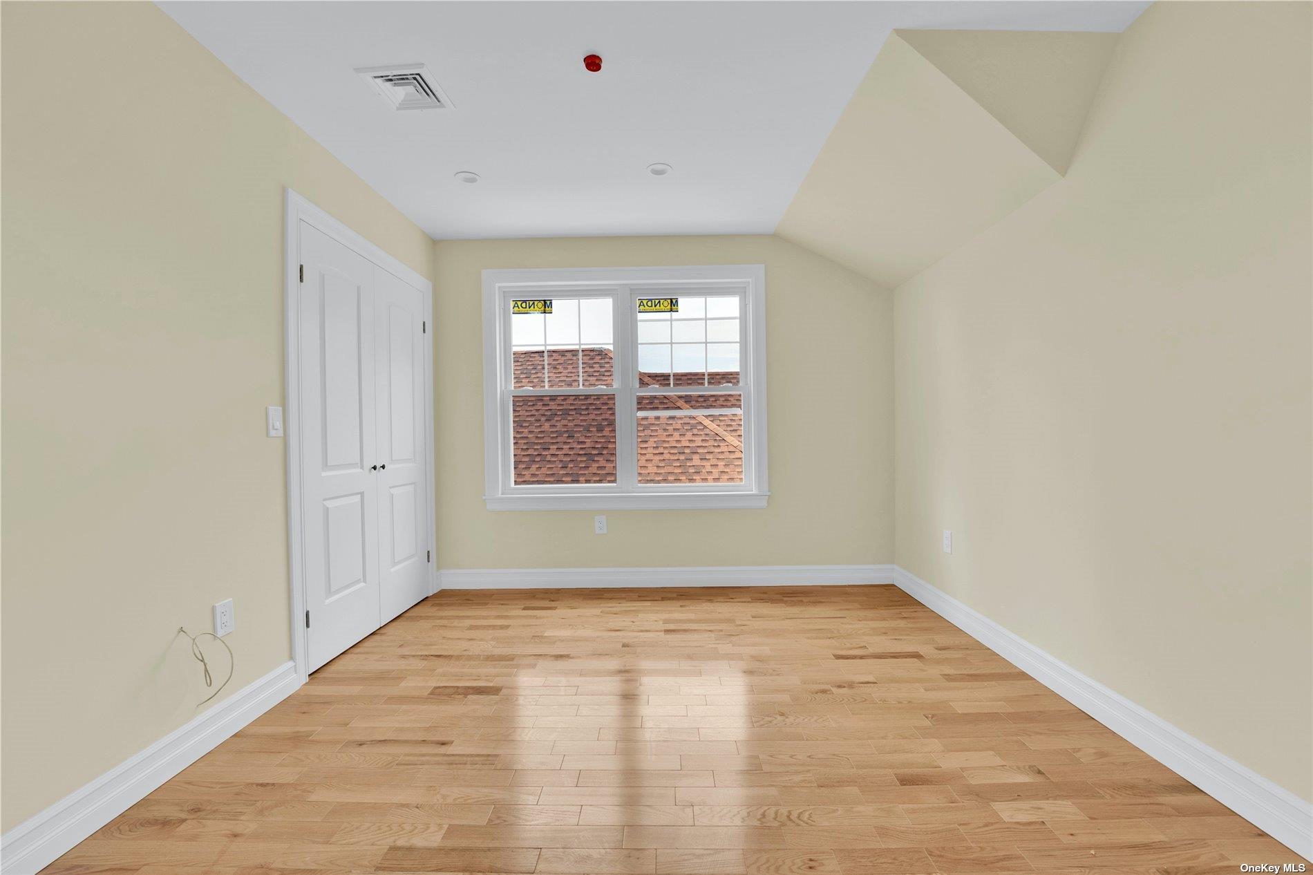 118-22 201 St, Saint Albans, NY 11412