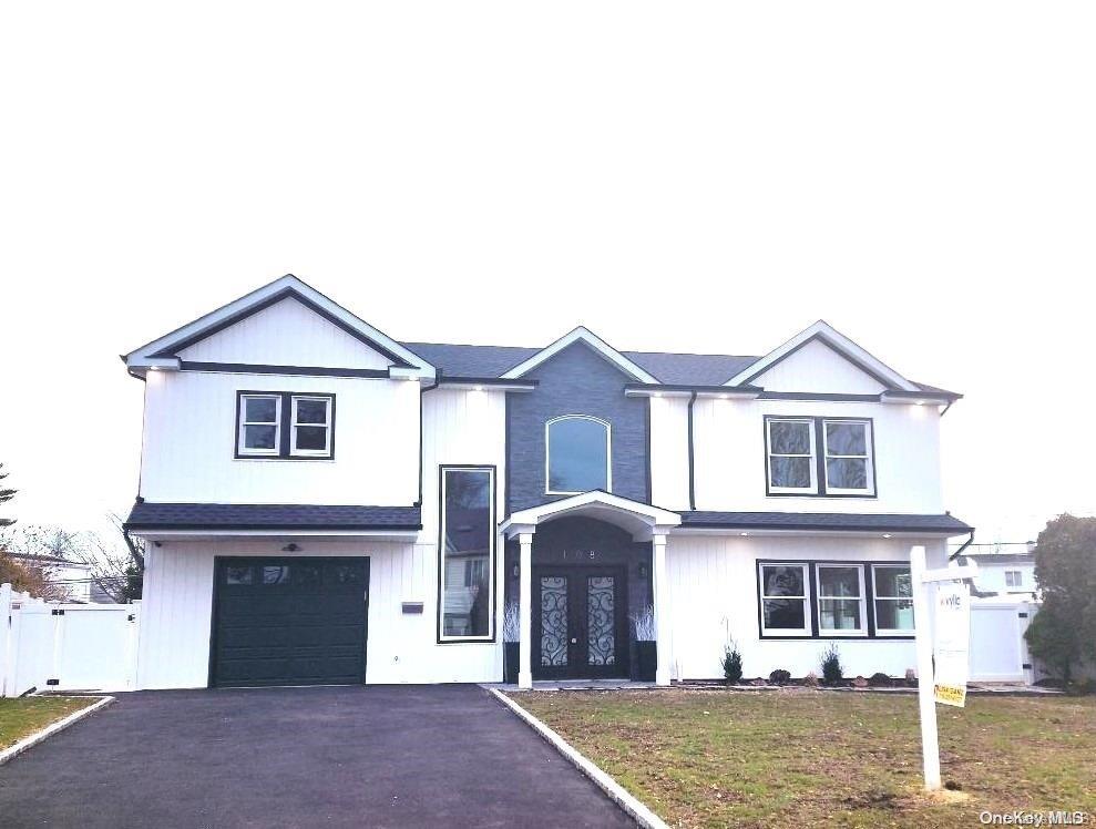 108 Choir Lane, Westbury, NY 11590