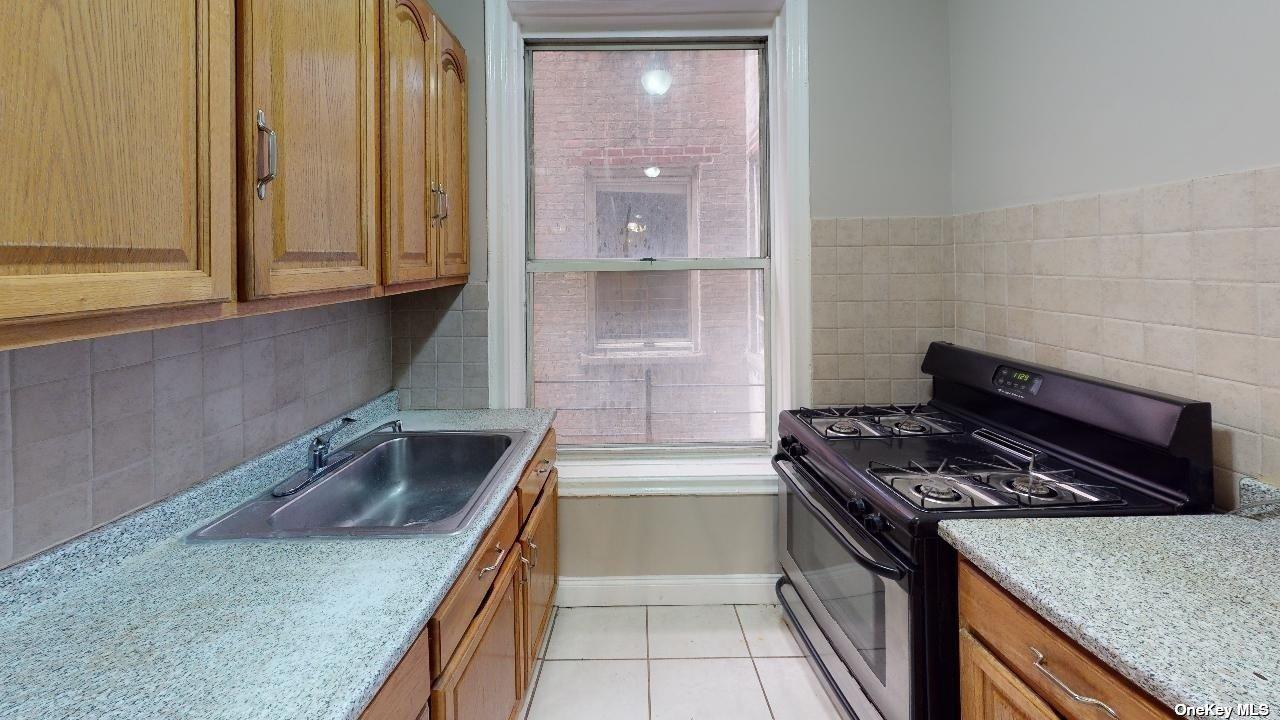 1075 Grand Concourse # 3C, Bronx, NY 10452