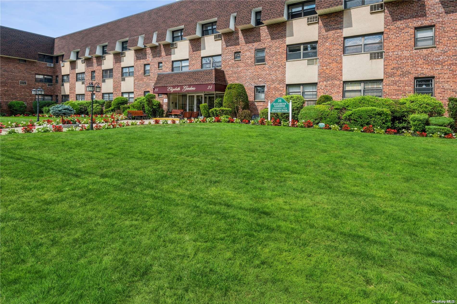 25 Elizabeth Street # 2N, Farmingdale, NY 11735