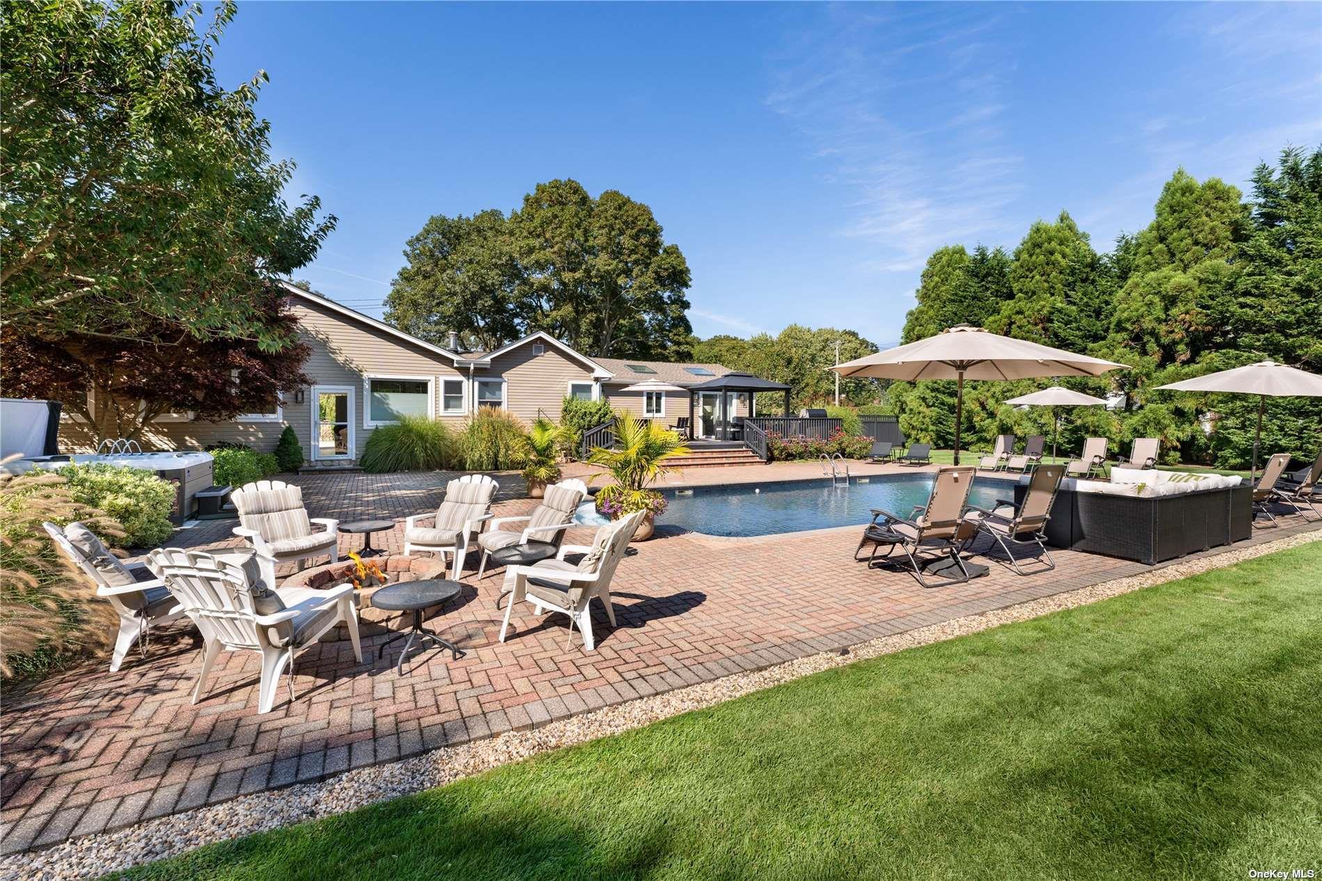 60 Lynncliff Road, Hampton Bays, NY 11946