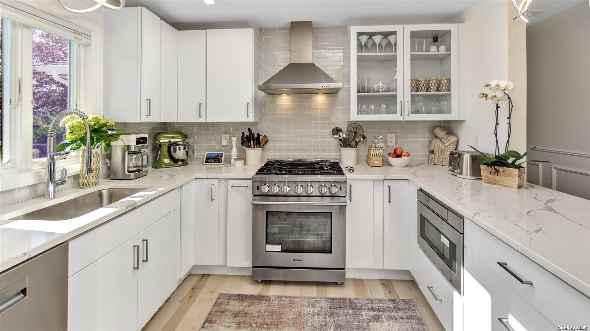 60 Lynncliff Road, Hampton Bays, NY 11946