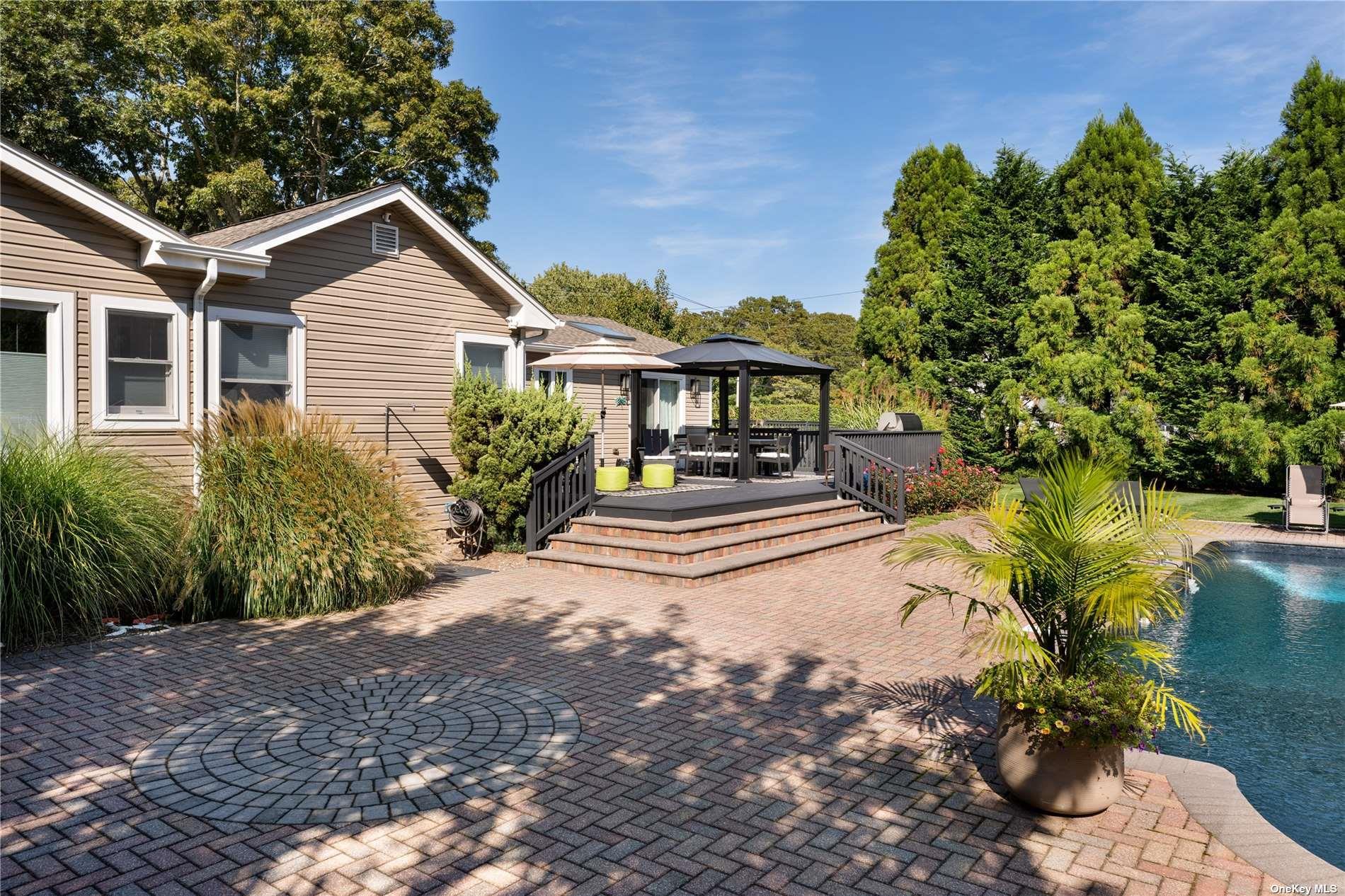 60 Lynncliff Road, Hampton Bays, NY 11946