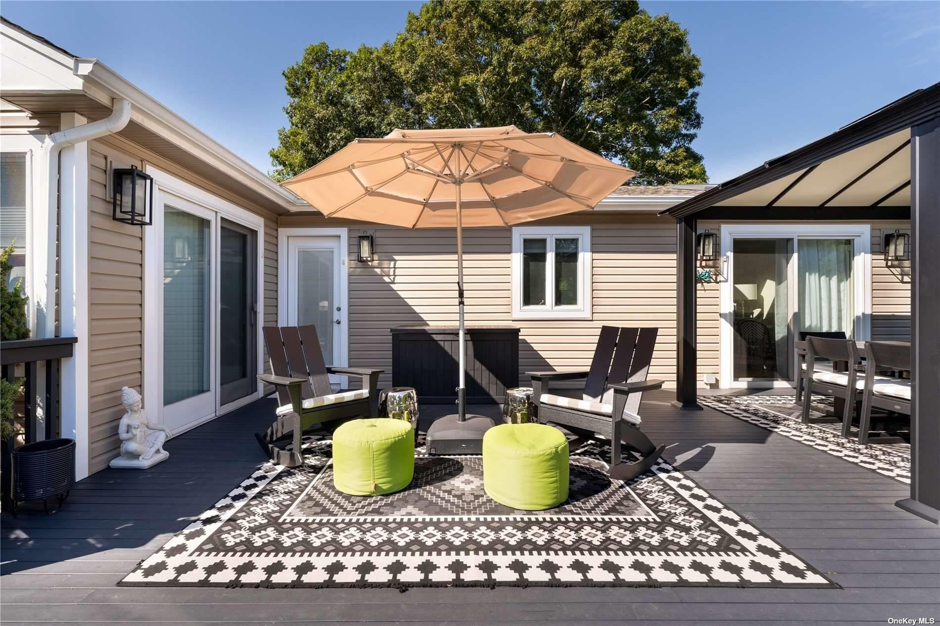 60 Lynncliff Road, Hampton Bays, NY 11946