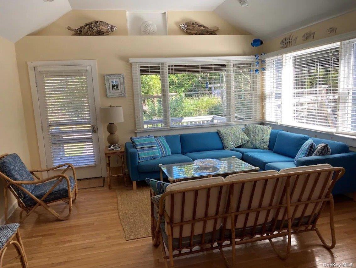 27 Crescent Avenue, Seaview, NY 11770