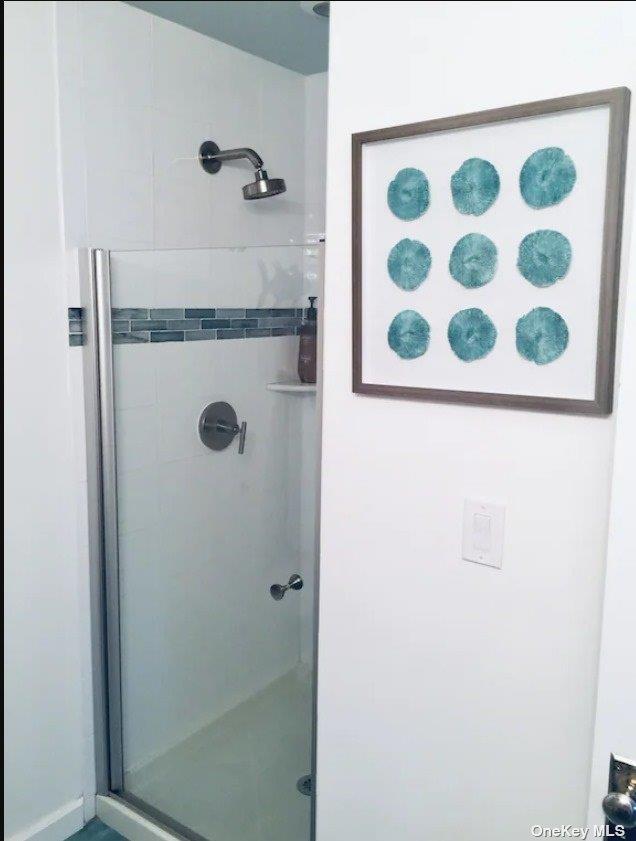 27 Crescent Avenue, Seaview, NY 11770