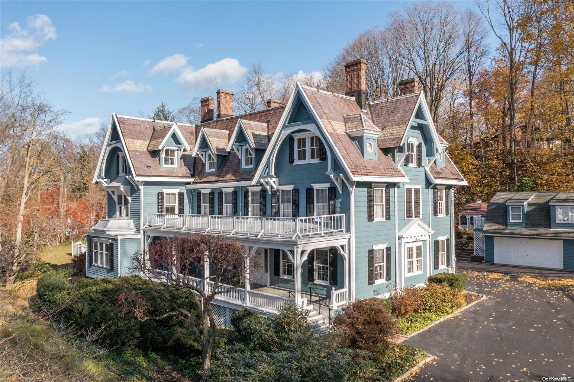 410 Bryant Avenue, Roslyn Harbor, NY 11576