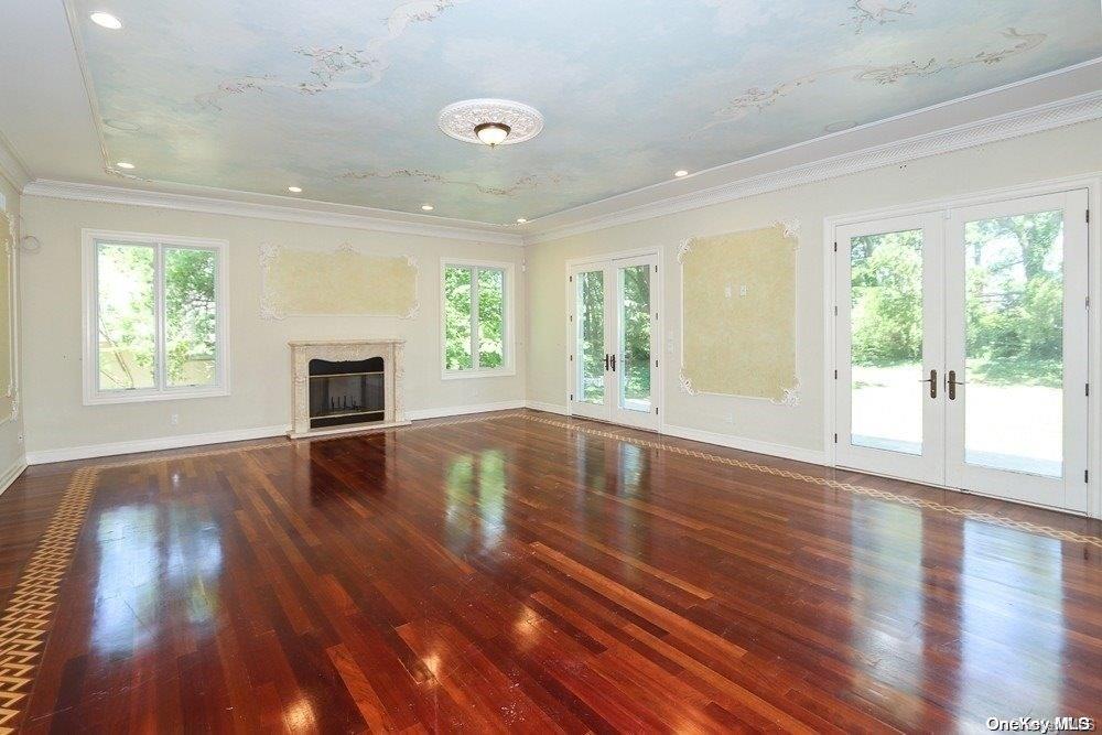 382 I U Willets Road, Roslyn Heights, NY 11577