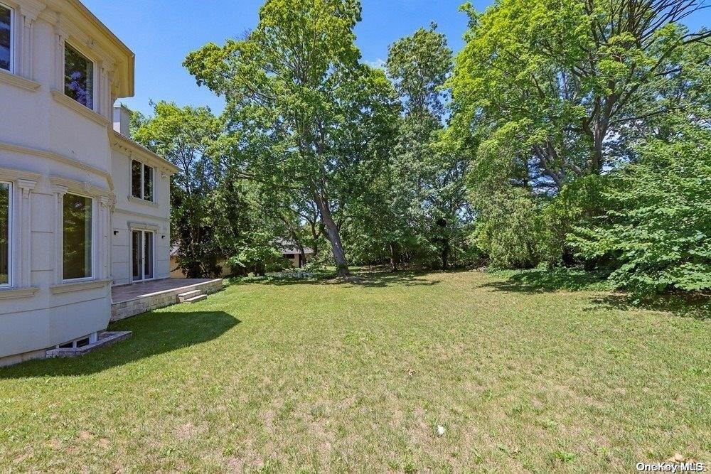 382 I U Willets Road, Roslyn Heights, NY 11577