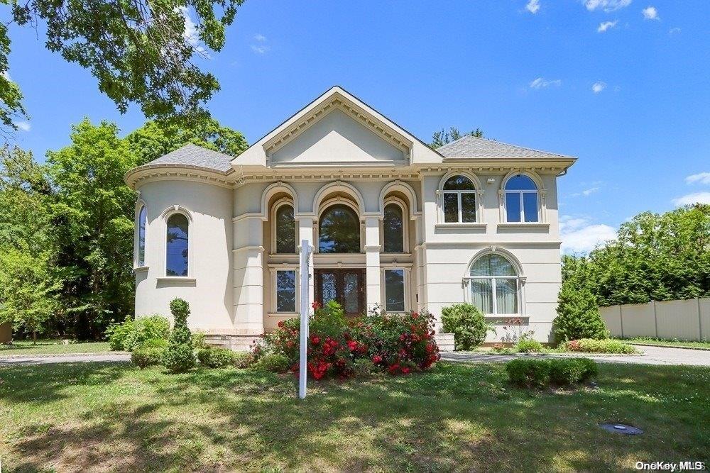 382 I U Willets Road, Roslyn Heights, NY 11577