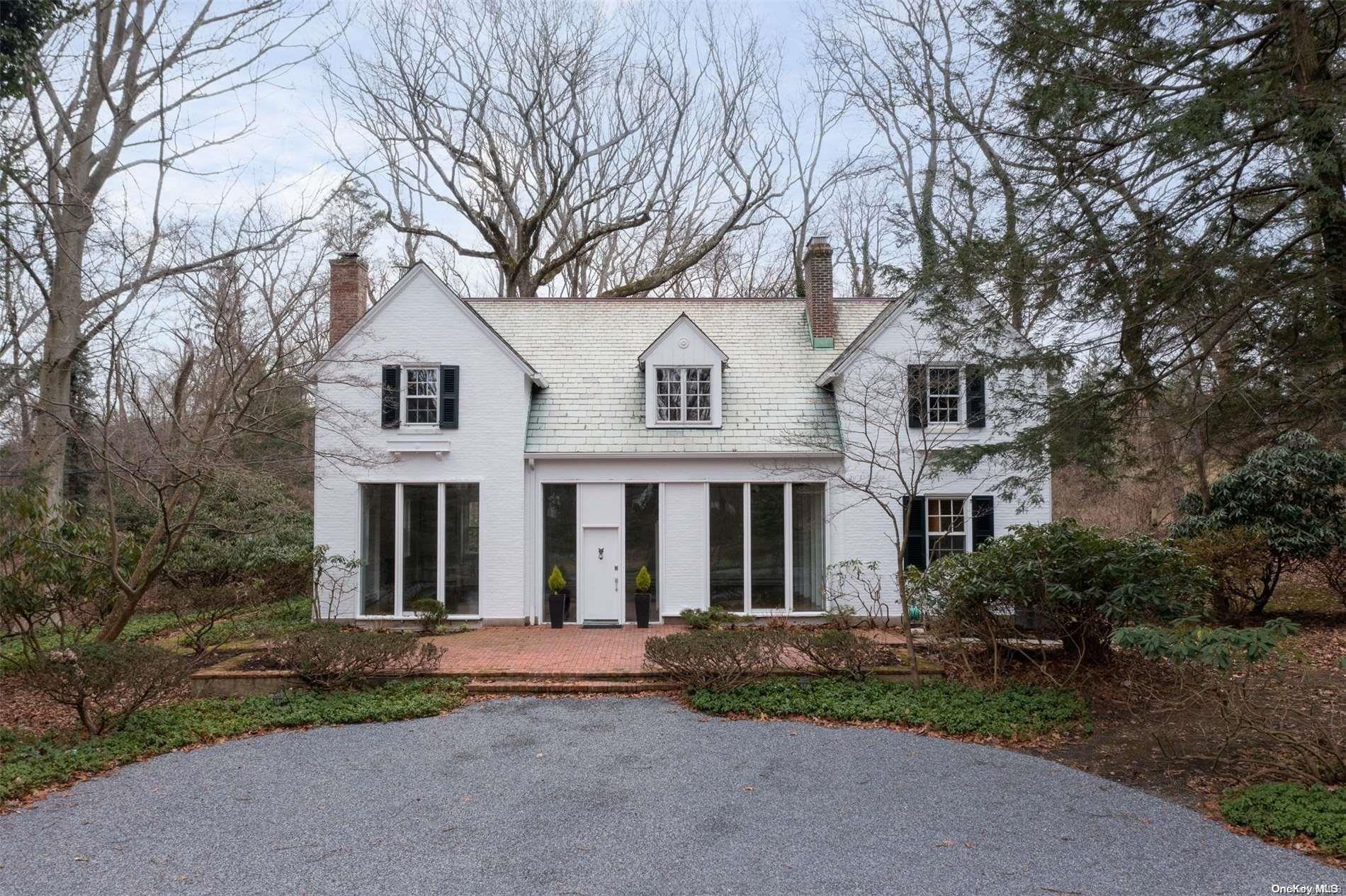 3 Easterly Court, Lloyd Harbor, NY 11743