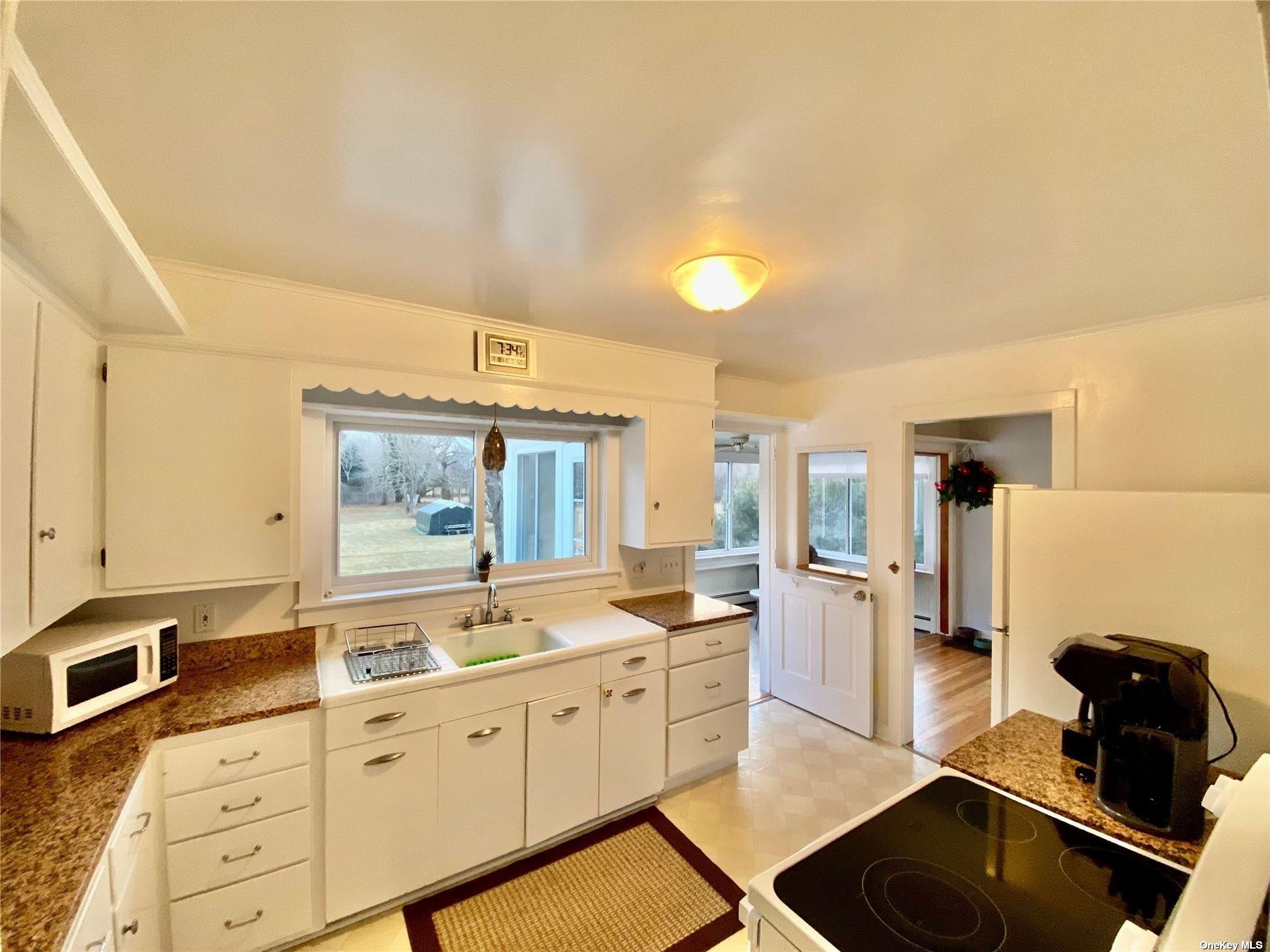 3825 S Harbor Road, Southold, NY 11971