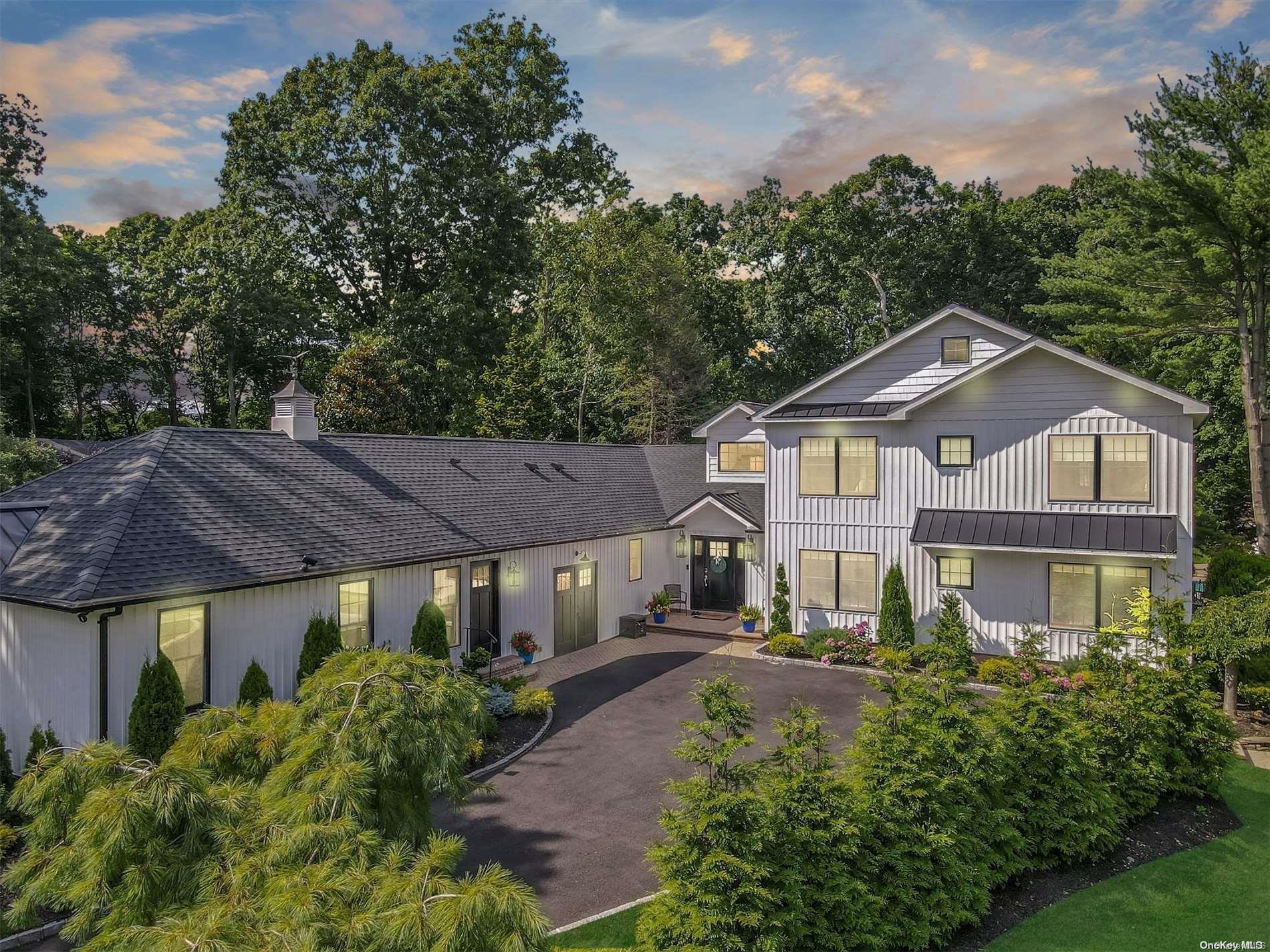 19 Corwin Court, Dix Hills, NY 11746