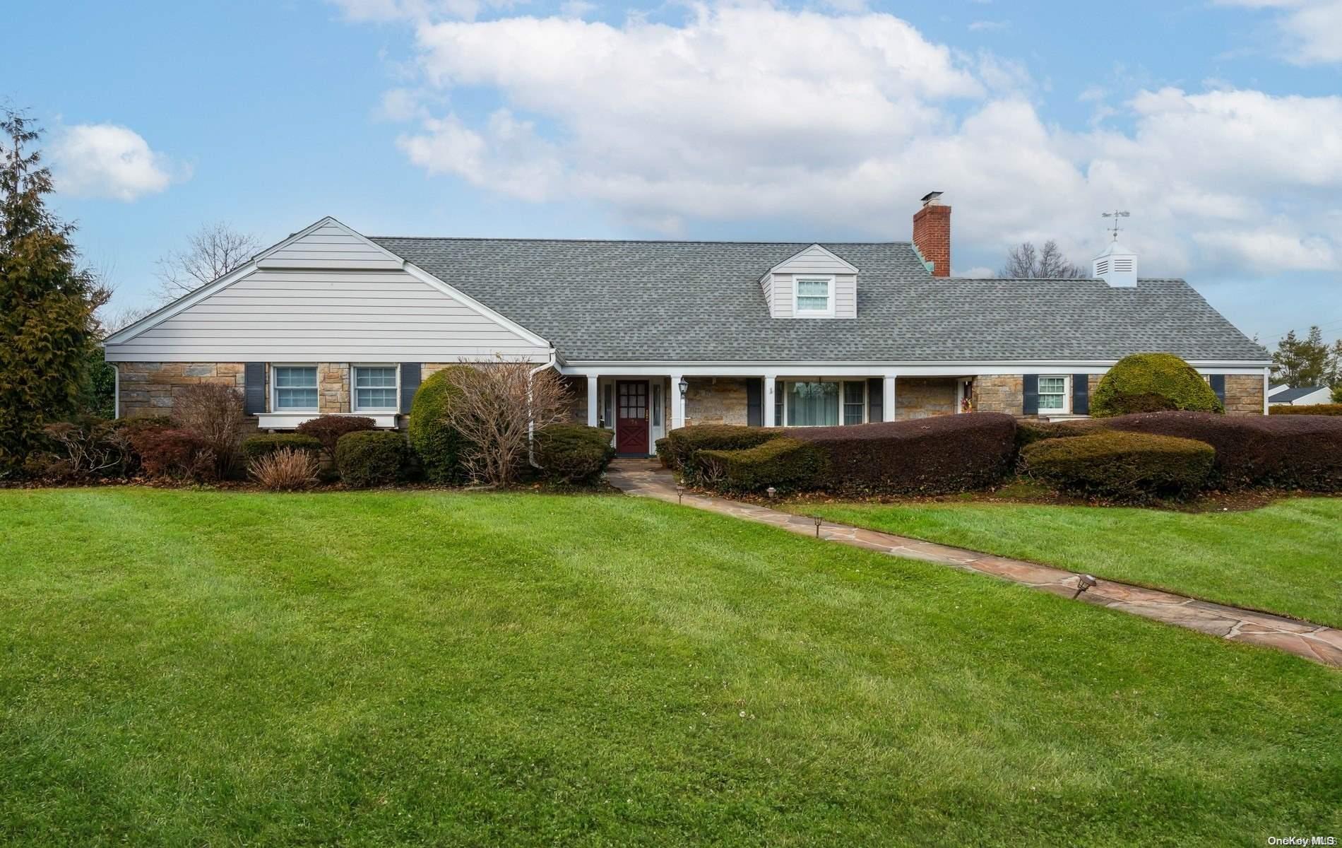 196 Charles Street, East Williston, NY 11596