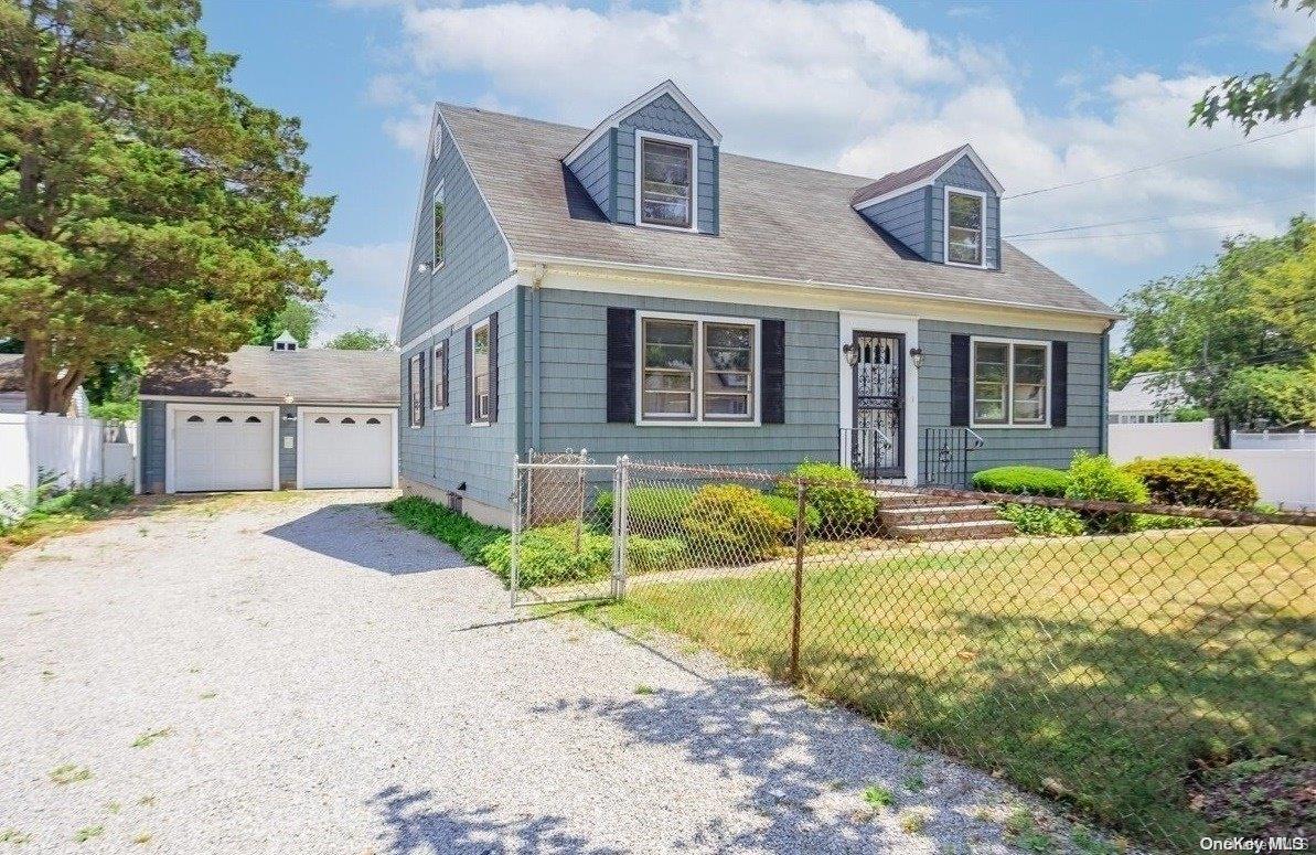 126 11th Avenue, Huntington Station, NY 11746