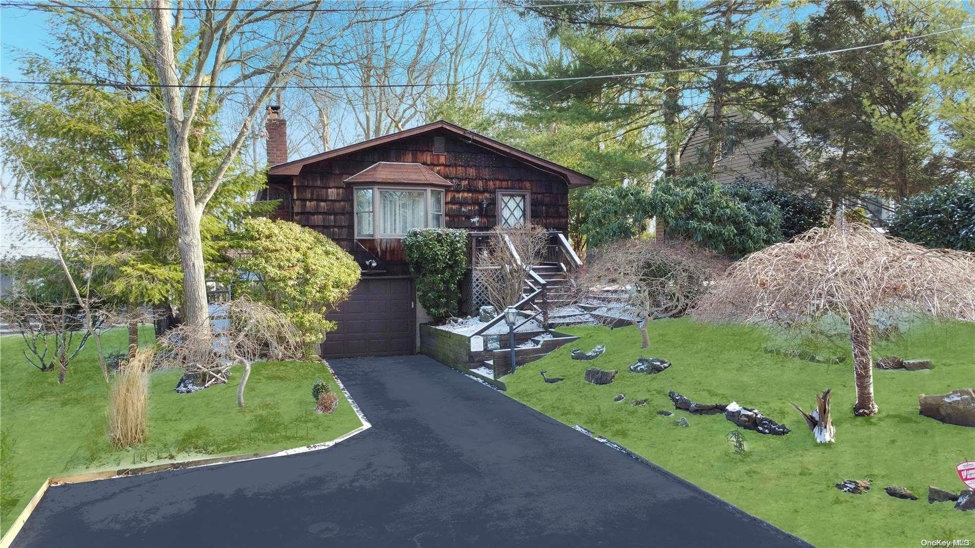 21 Woodvale Avenue, Kings Park, NY 11754