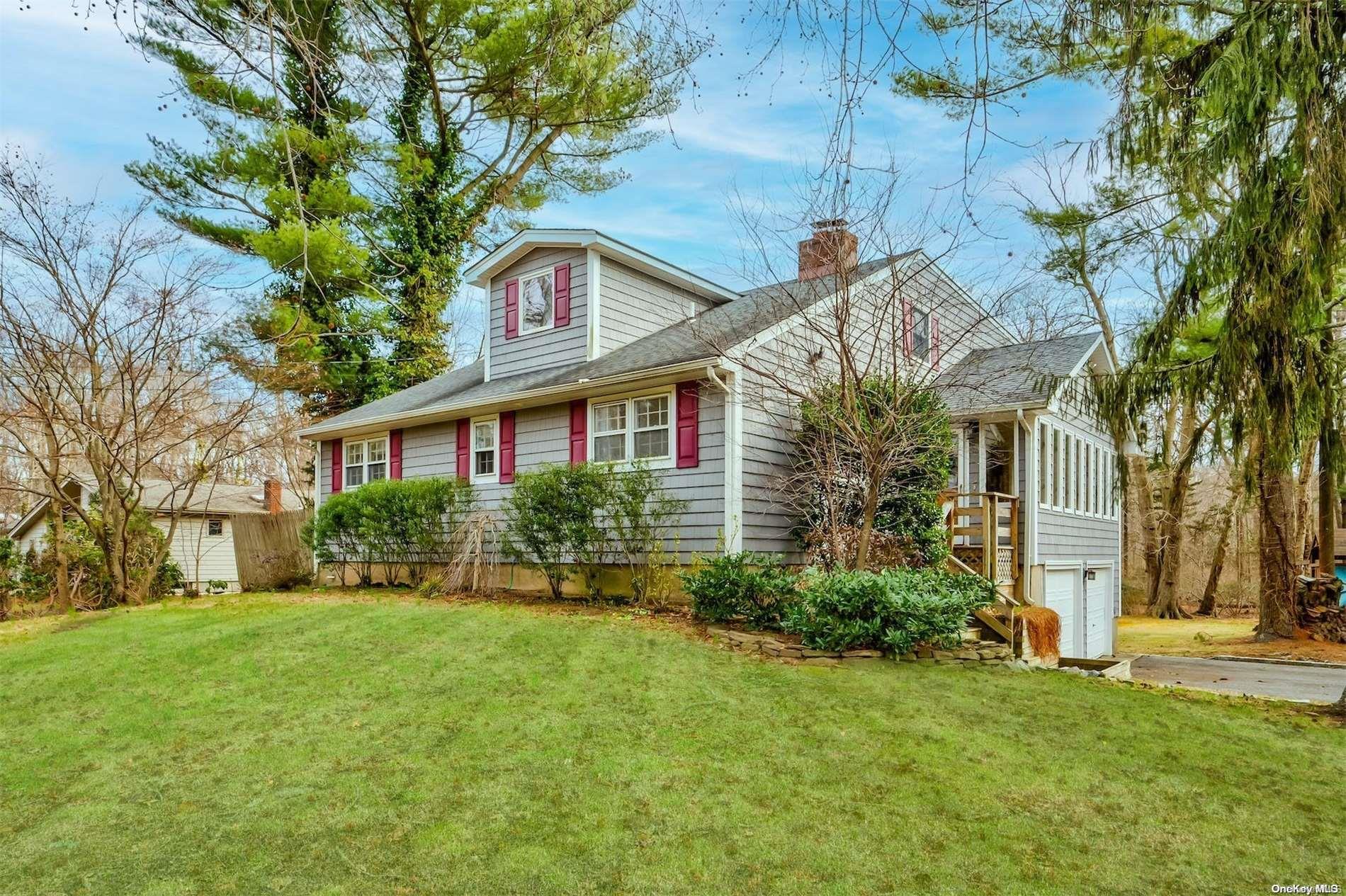 10 Fresh Pond Road, Northport, NY 11768